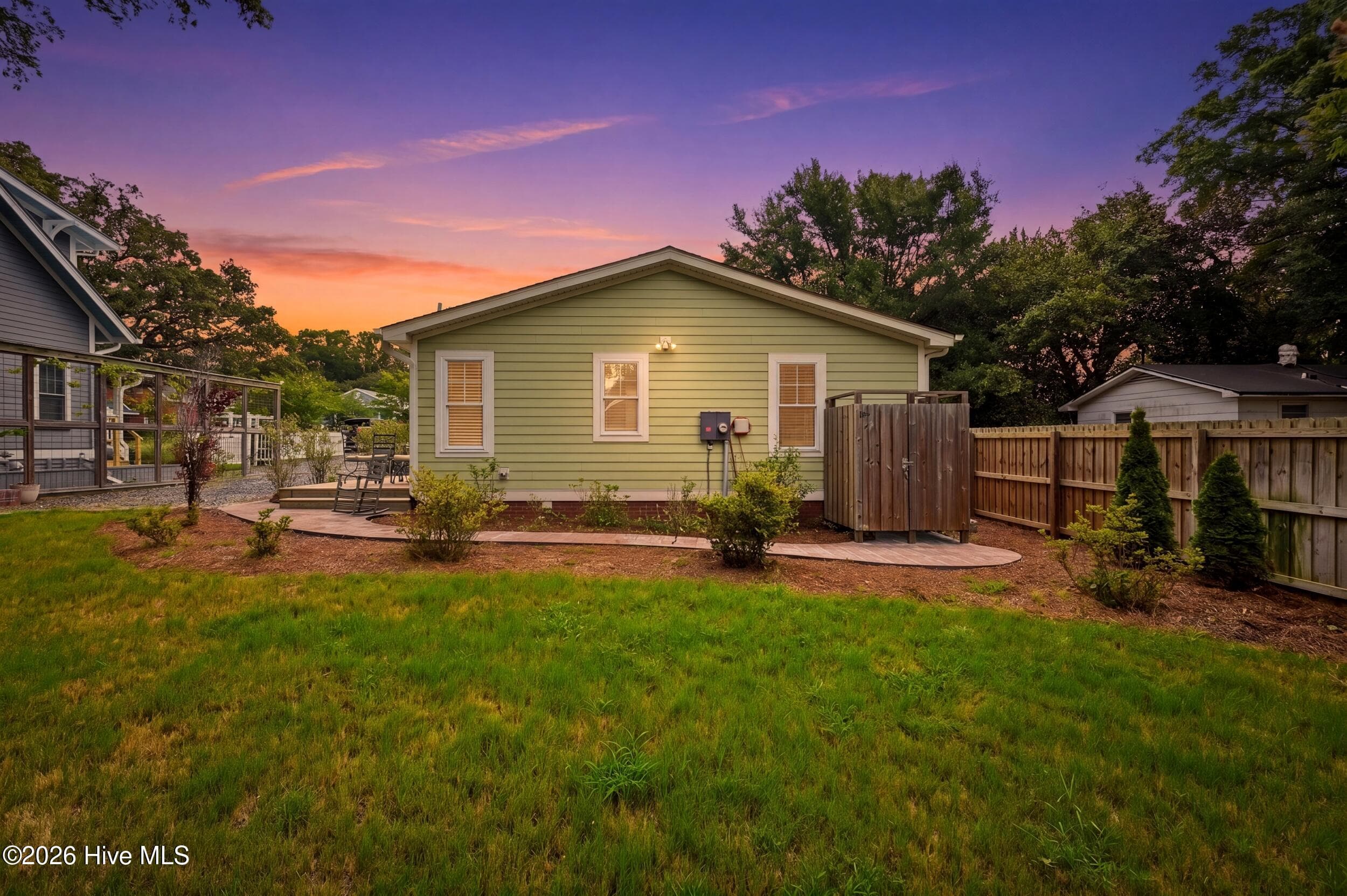 Single Family Residence at 609 Clarendon Avenue, Southport, NC 28461, photo 4 of 5