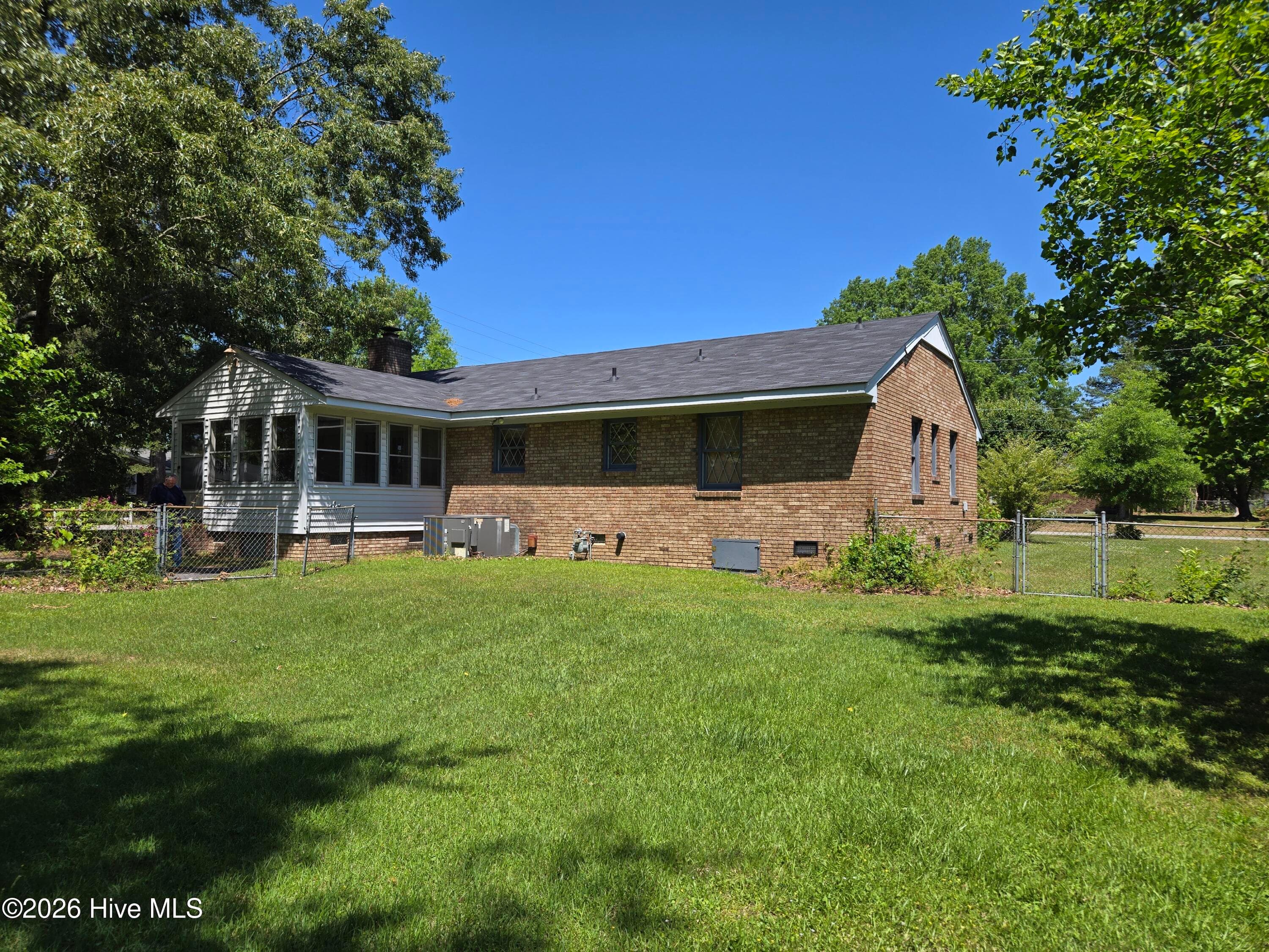 Single Family Residence at 725 Clayton Street, Rocky Mount, NC 27803, photo 3 of 13