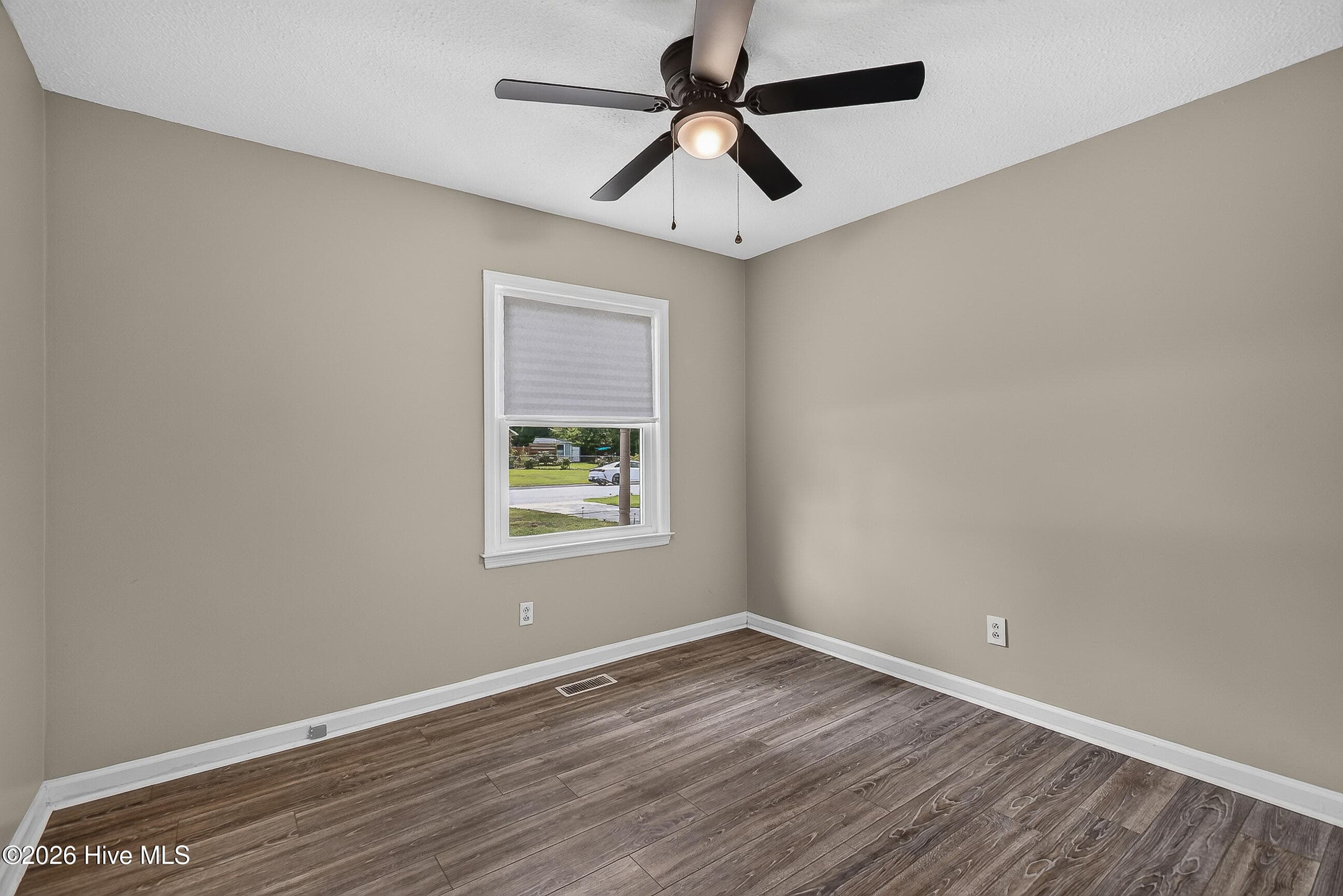 Single Family Residence at 125 Linda Loop, Jacksonville, NC 28546, photo 24 of 34