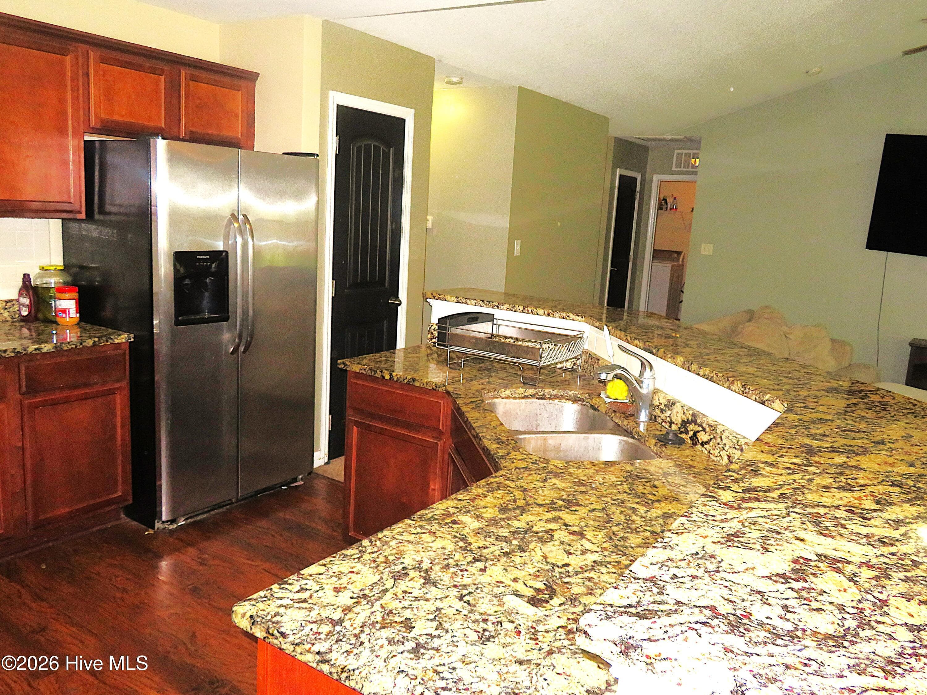 Single Family Residence at 702 Ashley Meadow Lane, Jacksonville, NC 28546, photo 12 of 51