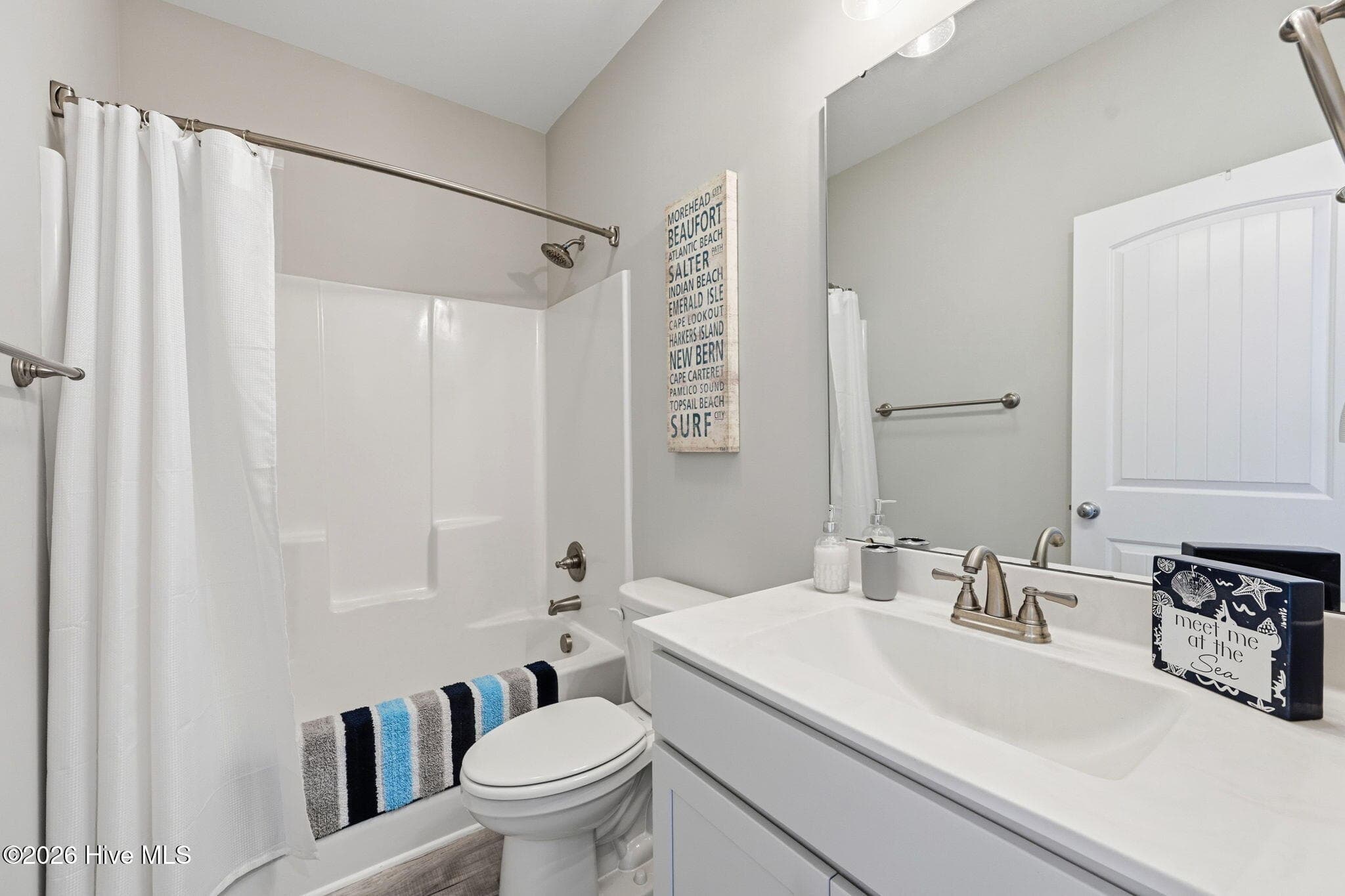 Townhouse at 124 Sea Gull Lane, North Topsail Beach, NC 28460, photo 36 of 48