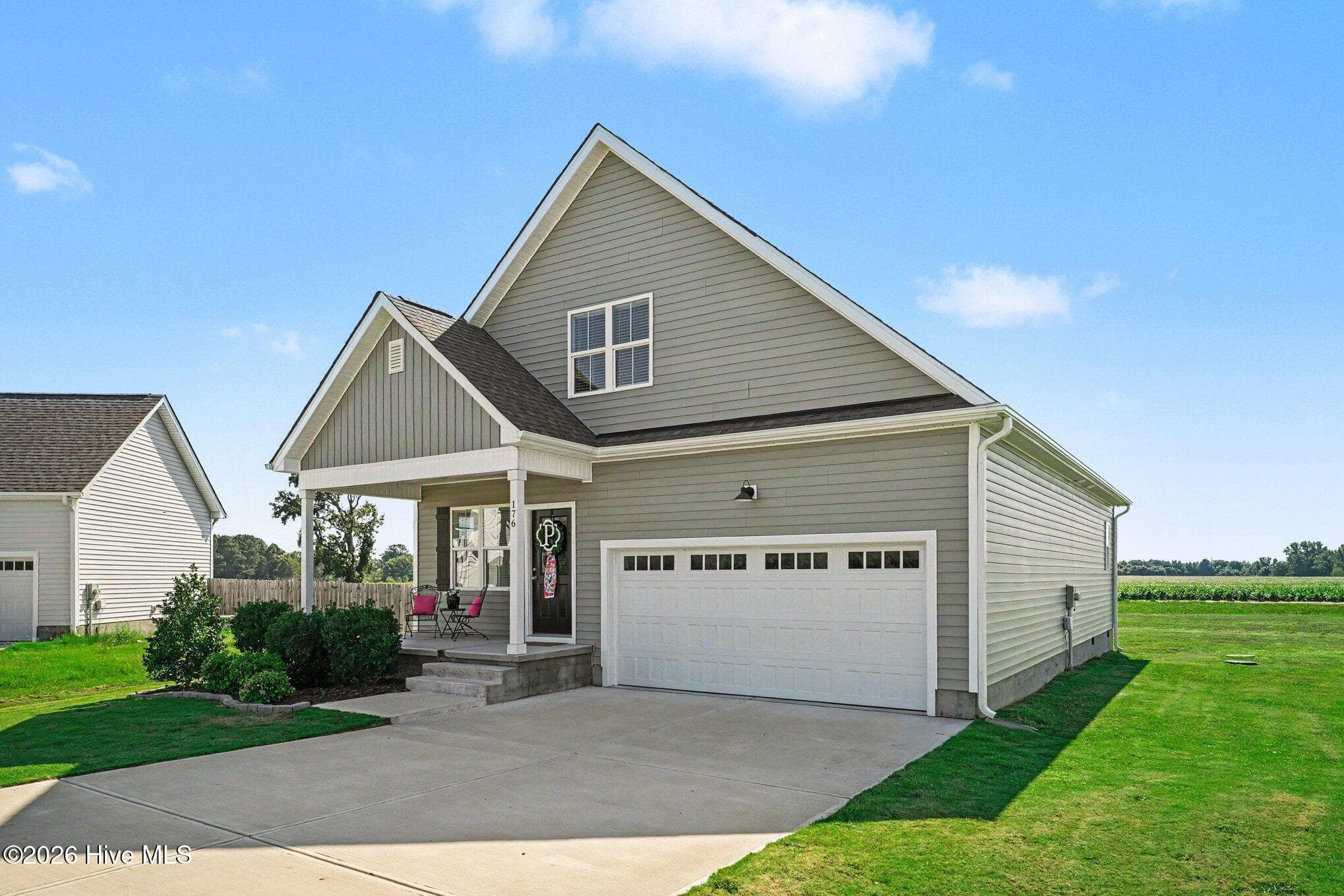 Nice front porch and landscaping - 176 Glenwood Place, Kenly, NC 27542