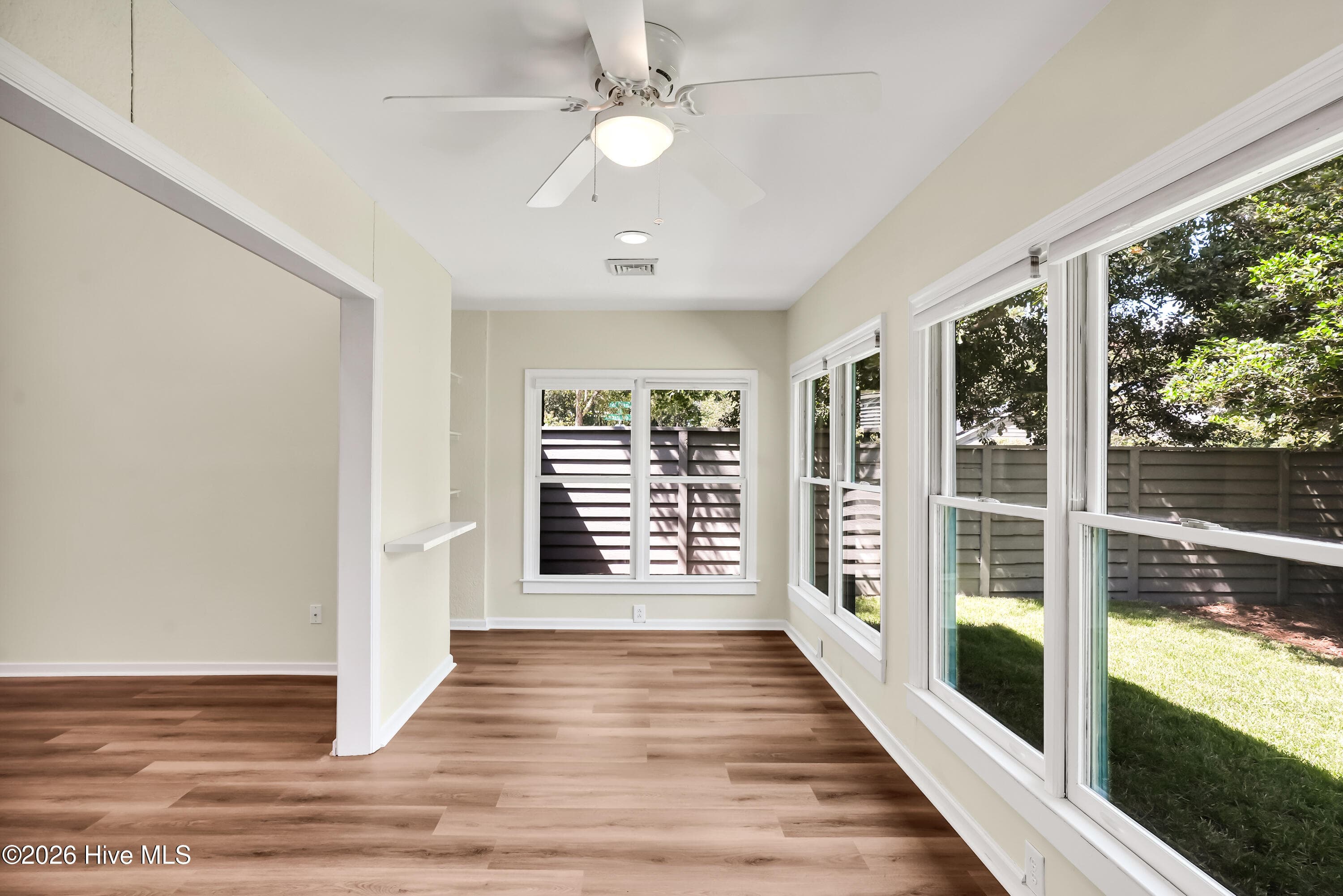 Townhouse at 1433 Villa Place E, Wilmington, NC 28409, photo 12 of 53