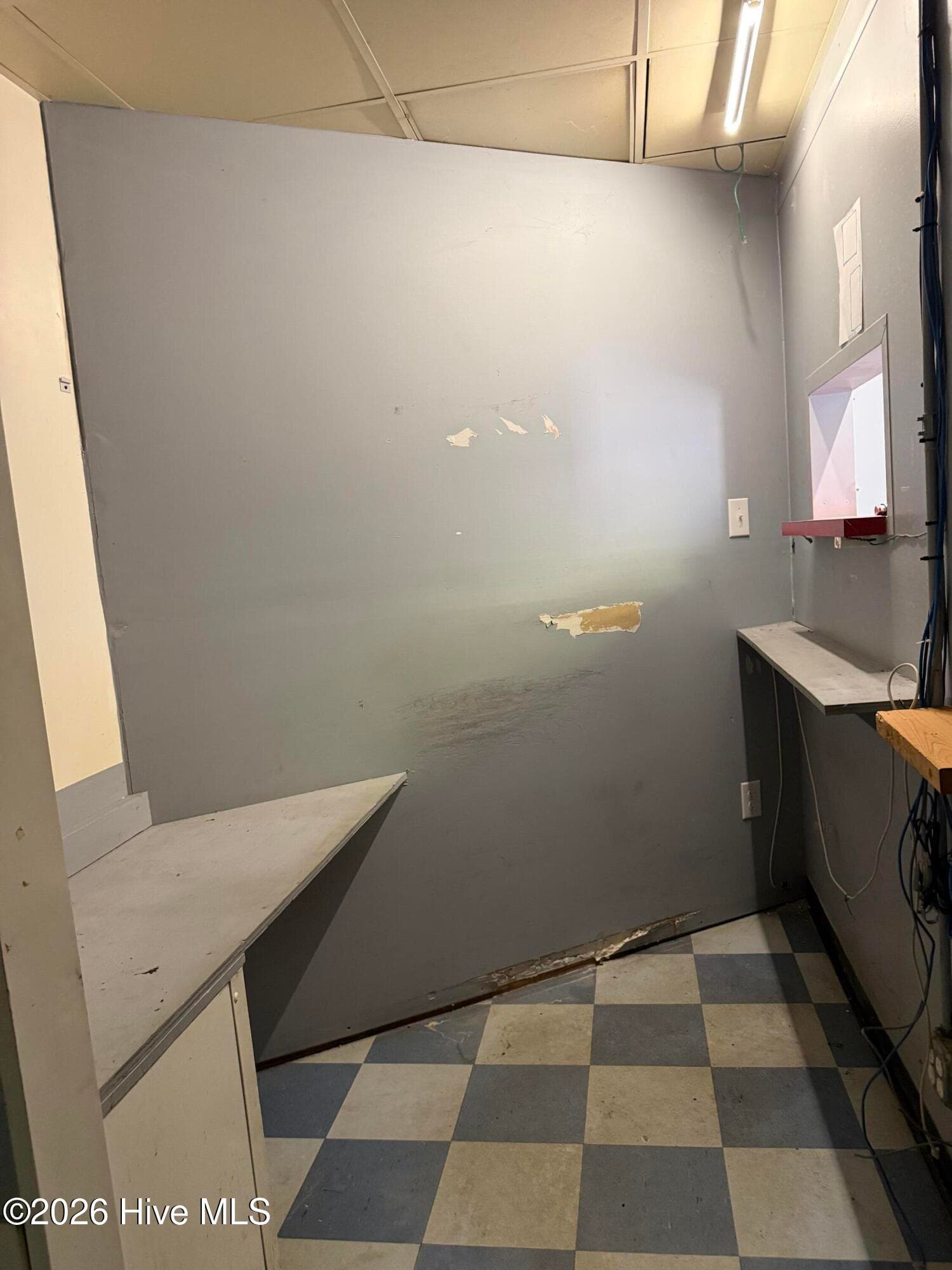 Desk - 1522 W Wall Street, Wadesboro, NC 28170