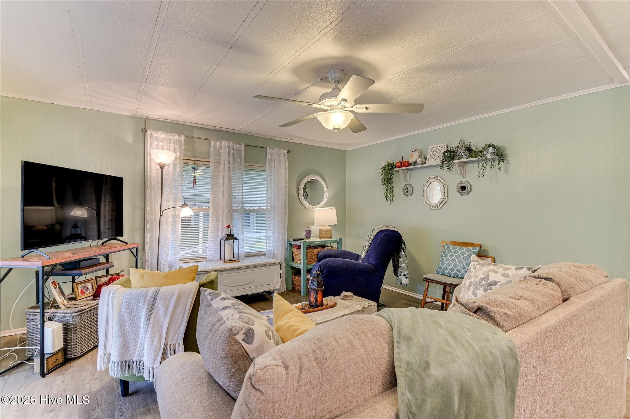 Manufactured Home at 4621 Dever Drive, Martinez, GA 30907, photo 2 of 36