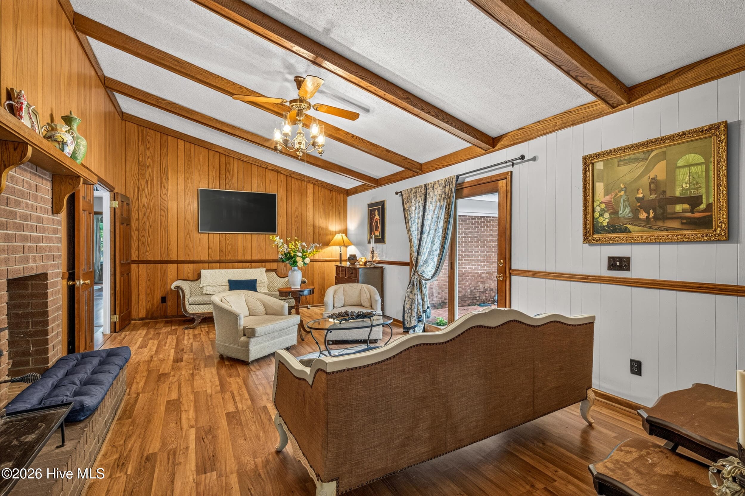 Family room - 1595 North Moore Road, Robbins, NC 27325
