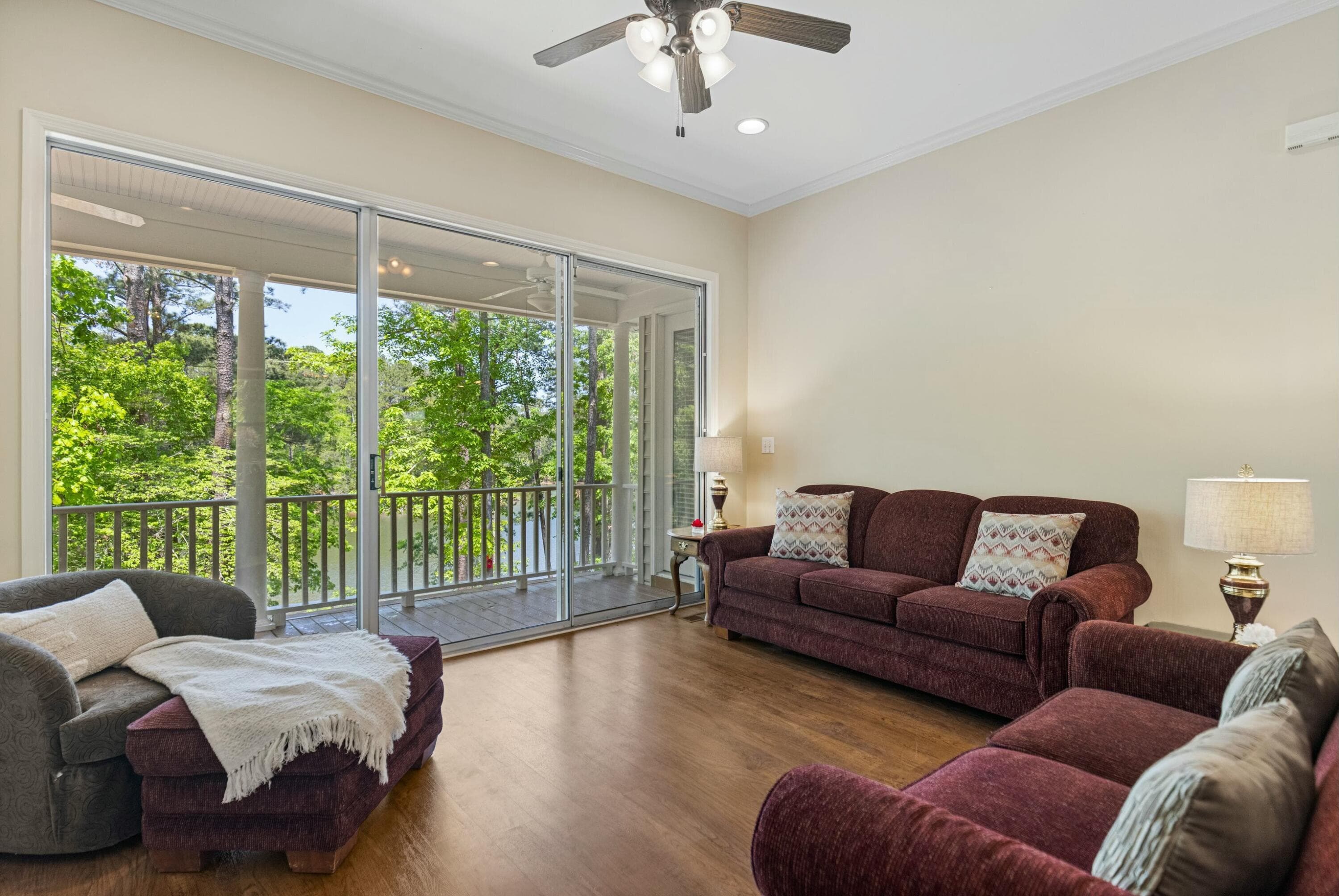 Townhouse at 9 Caravel Circle, McCormick, SC 29835, photo 9 of 36