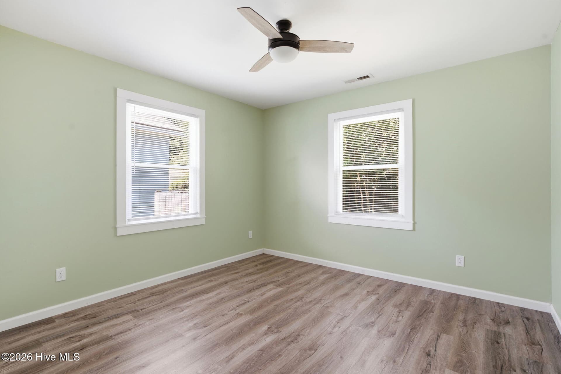 Single Family Residence at 1921 Hudson Drive, Wilmington, NC 28403, photo 28 of 40