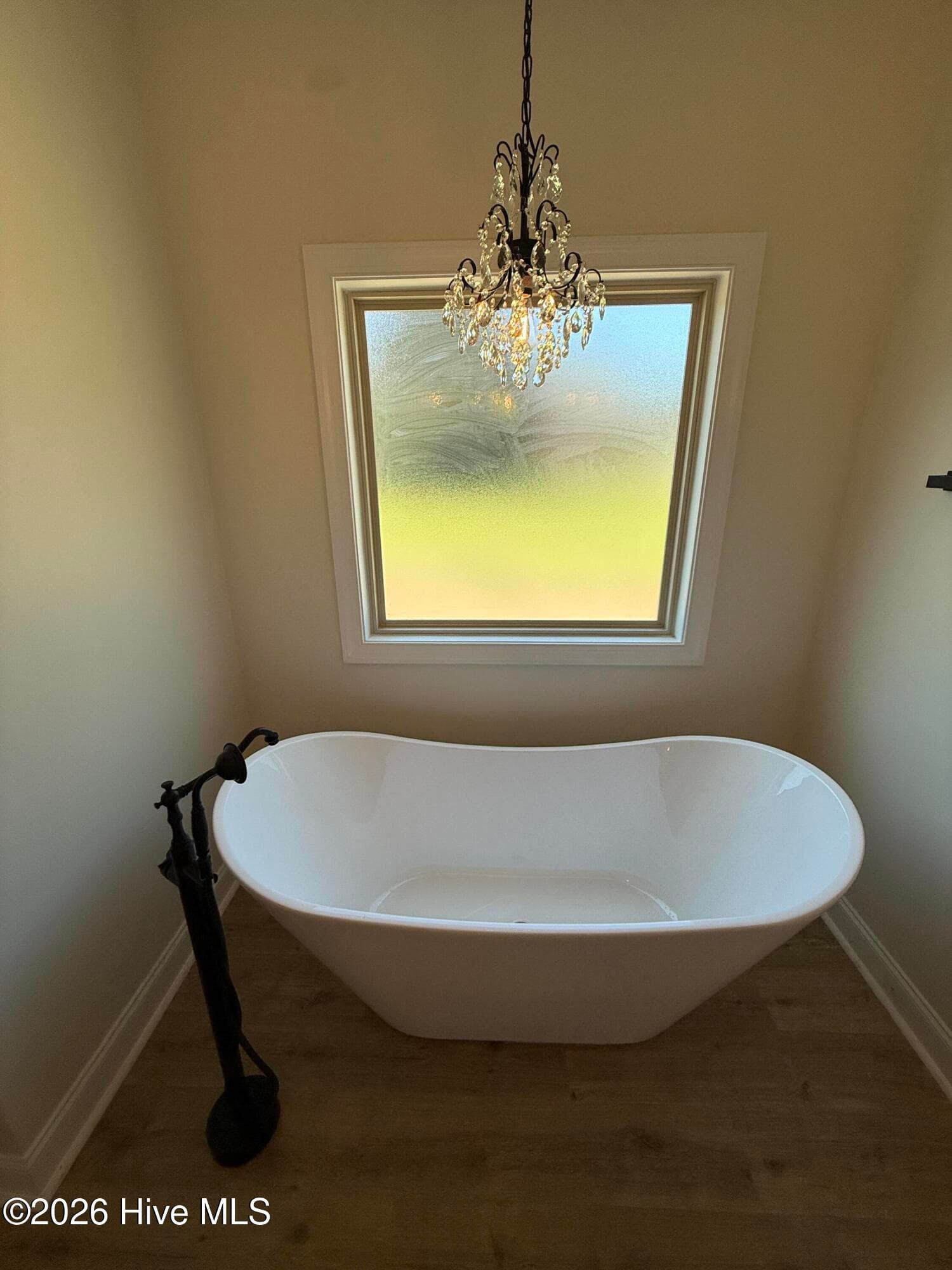 Nice big Tub - 111 E Quaker Road E, Wrens, GA 30833