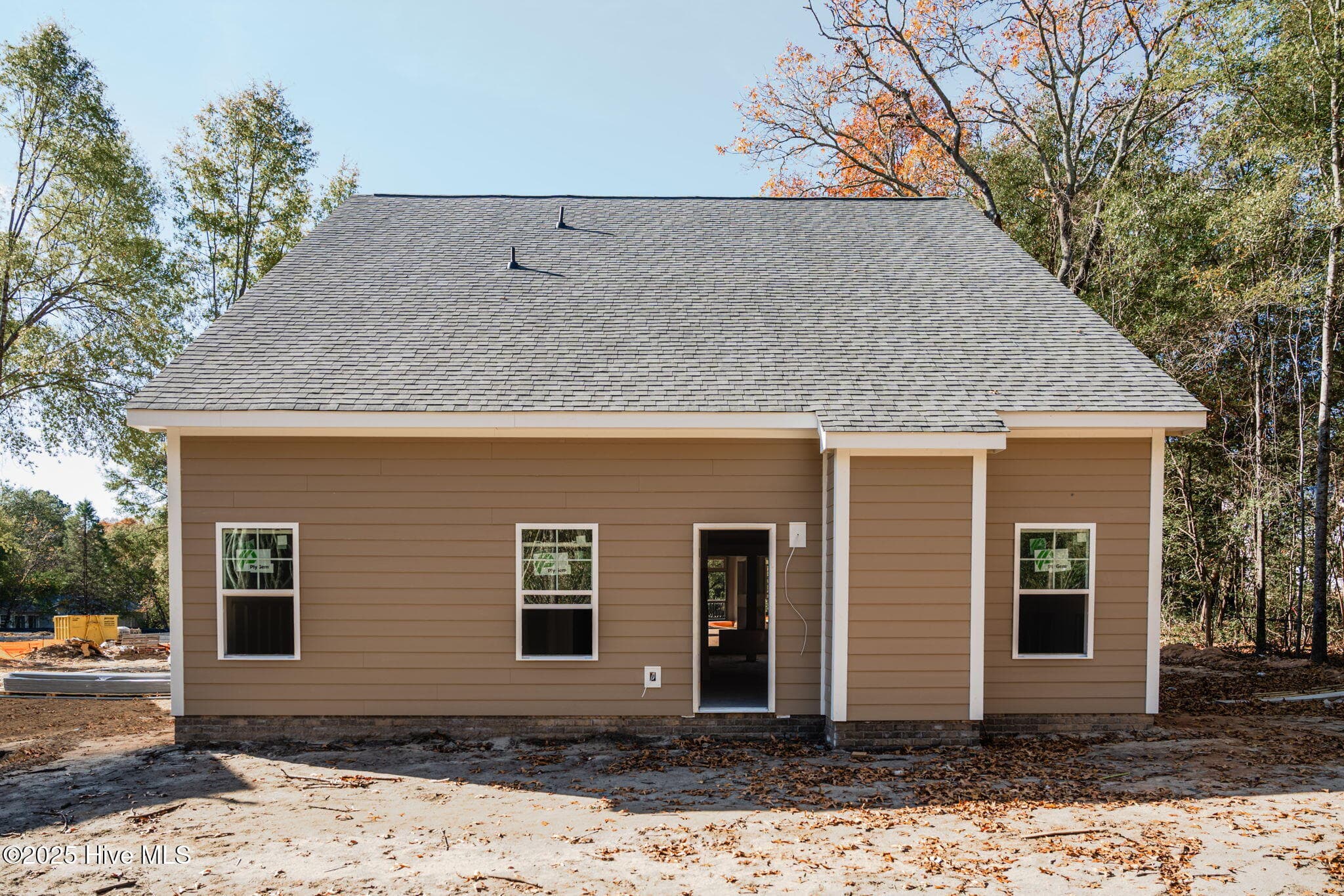 TELLURIDE LOT 04 - 'Berton' - 221 Telluride Court, Aberdeen, NC 28315