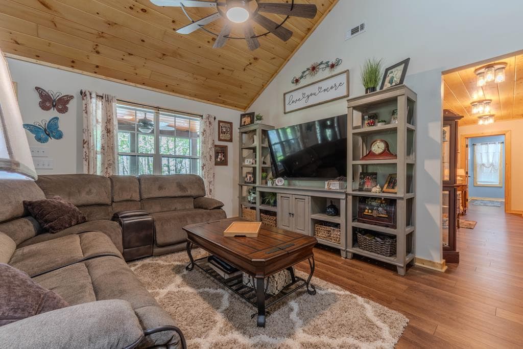 Residential at 190 Galloway Drive, Hayesville, NC 28904, photo 31 of 37