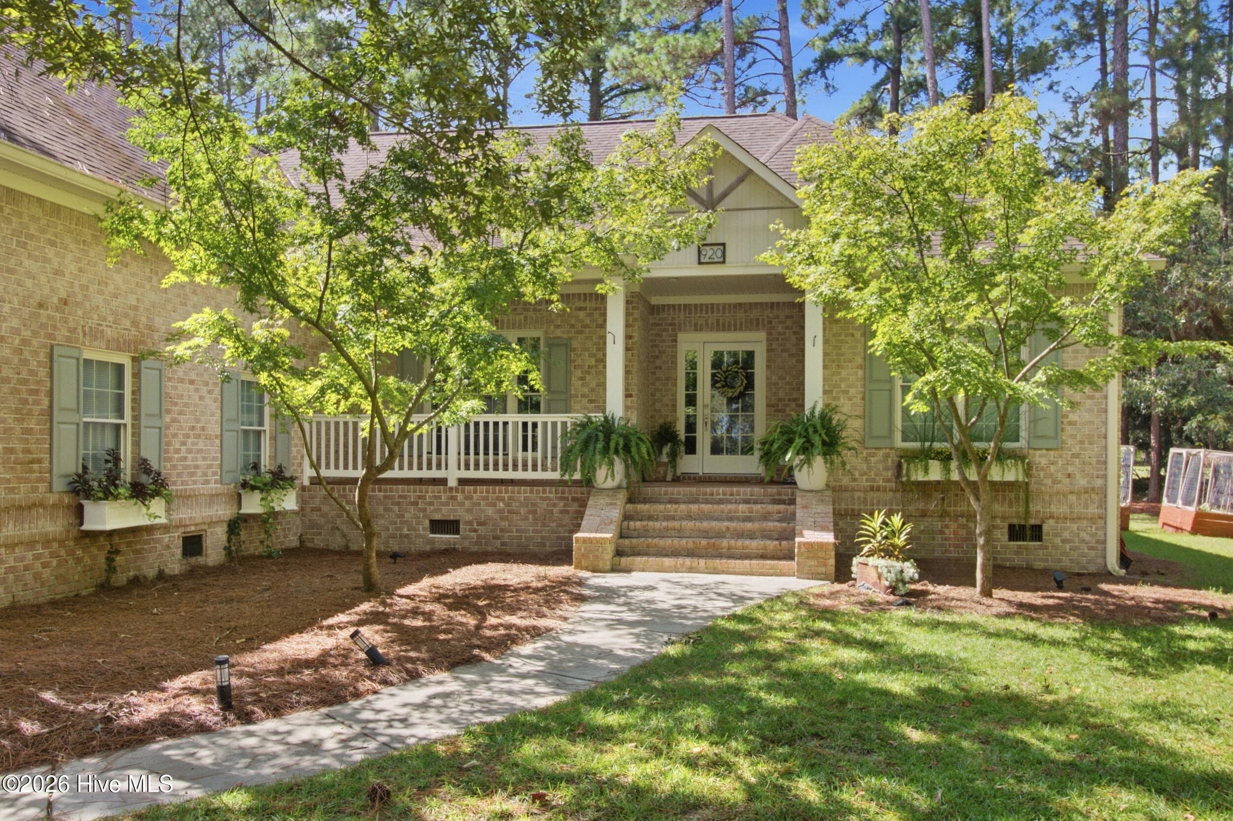 Front - 920 Crooked Creek Drive, New Bern, NC 28560