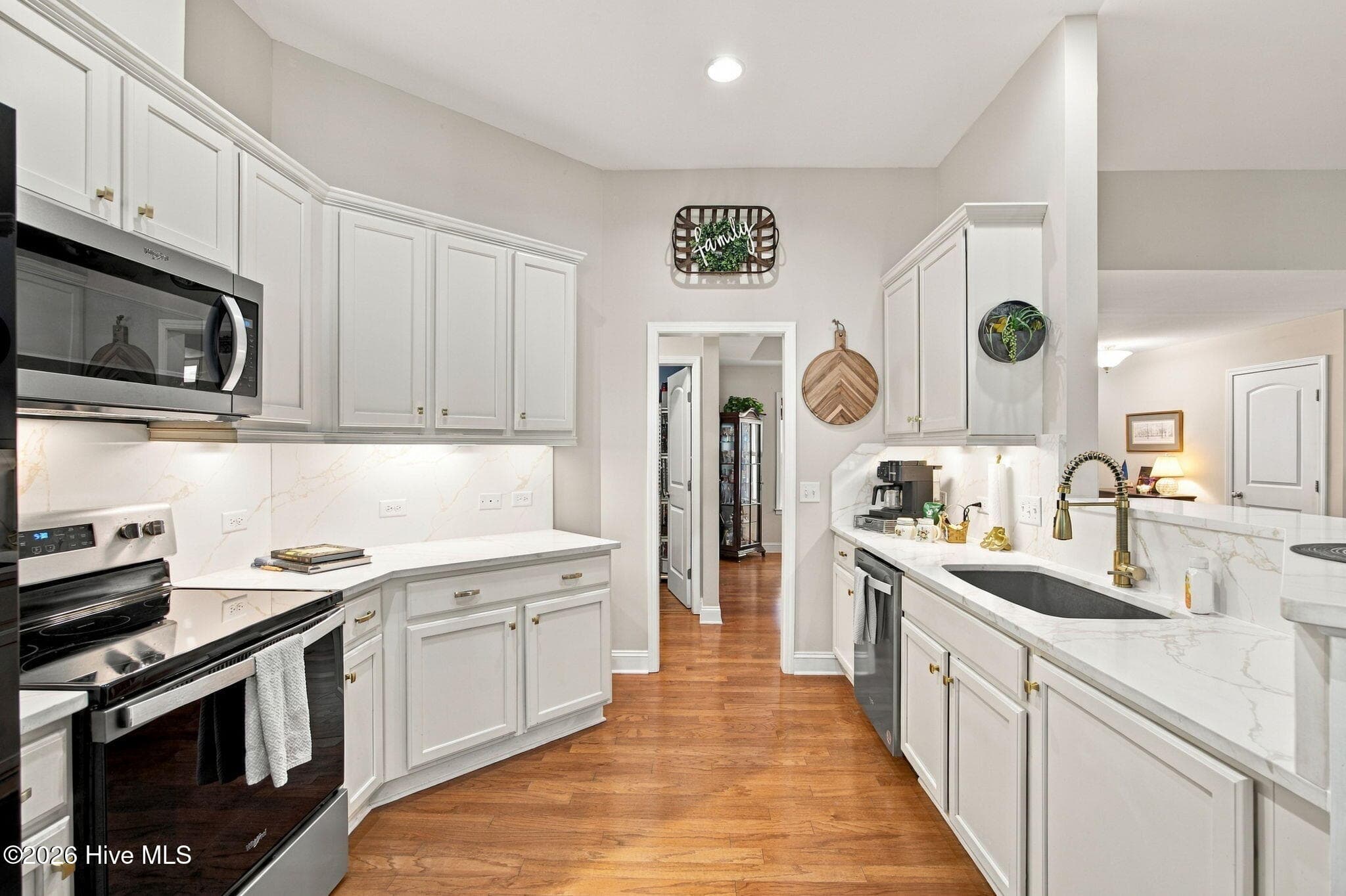 Beautiful counter tops. Stainless appliances deep kitchen sink. - 4490 Frying Pan Road SE, Southport, NC 28461, Southport