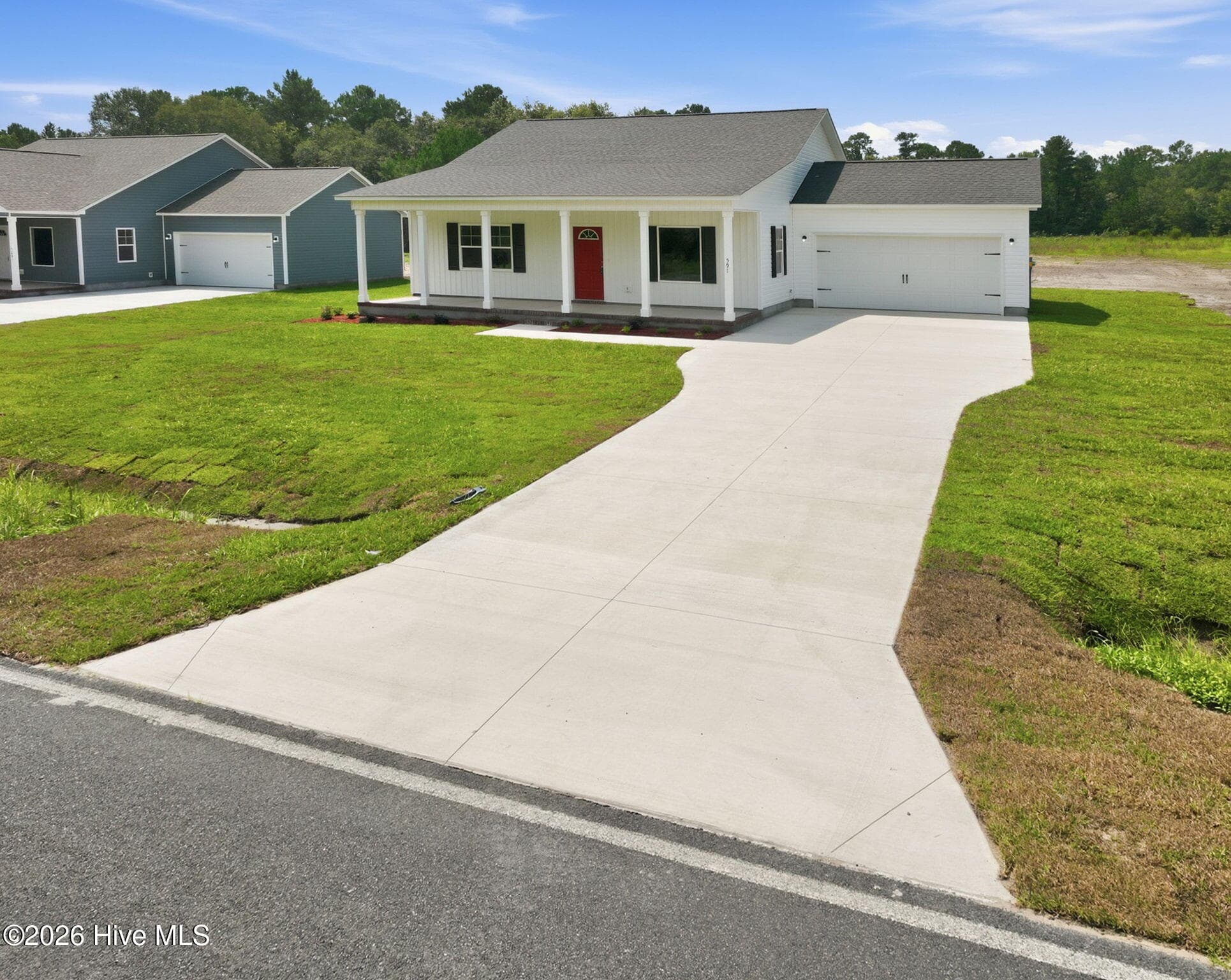 Single Family Residence at 591 Batchelor Road, Richlands, NC 28574, photo 2 of 54