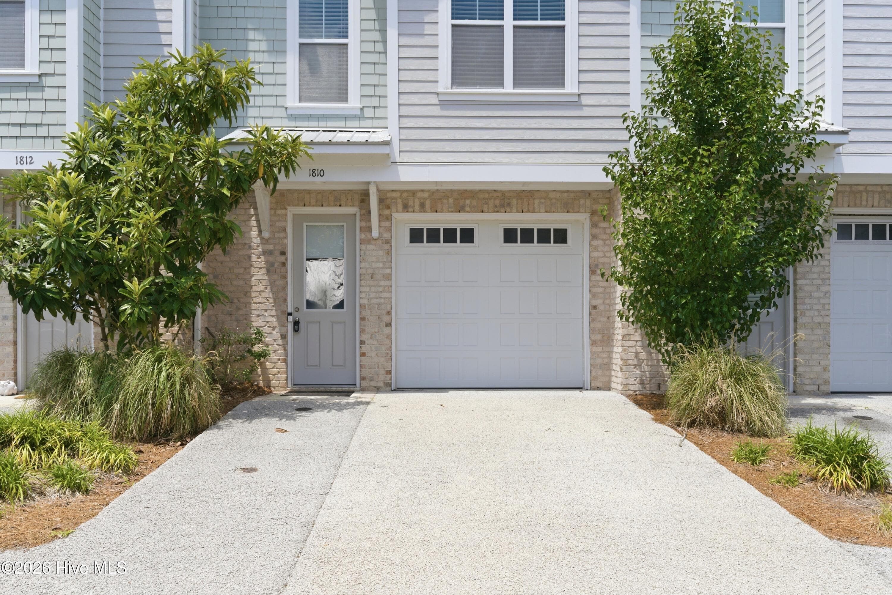 Townhouse at 1810 Bungalow Row, Wilmington, NC 28409, photo 2 of 53