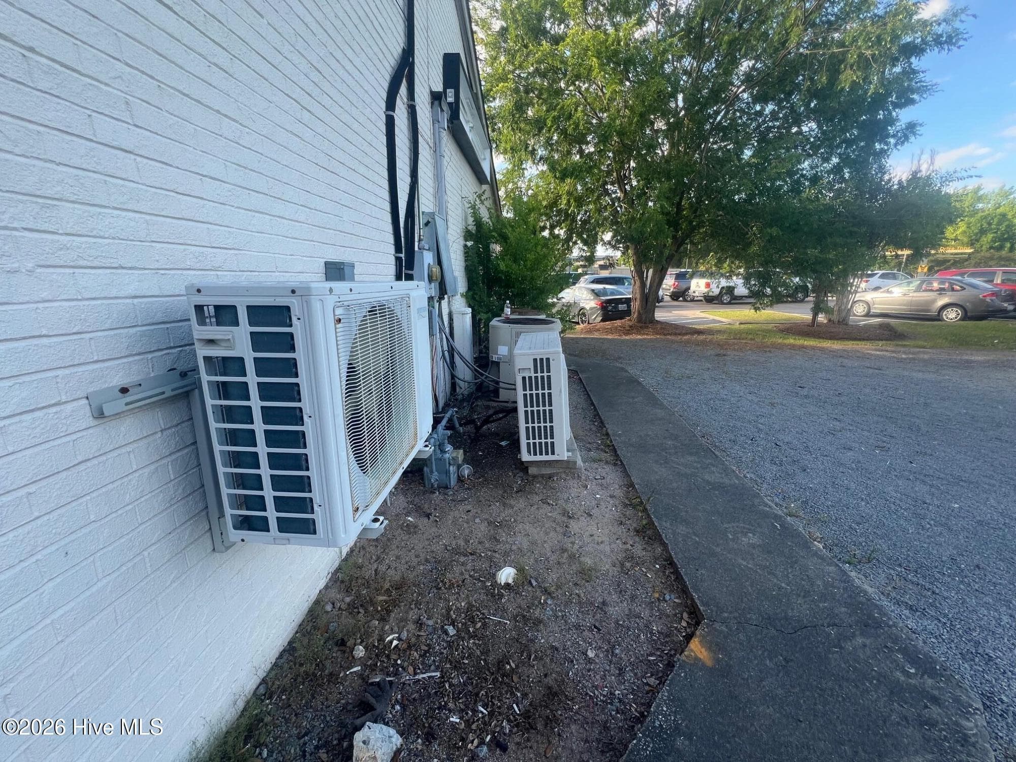 Commercial Sale at 1412 Carolina Avenue, Washington, NC 27889, photo 5 of 8