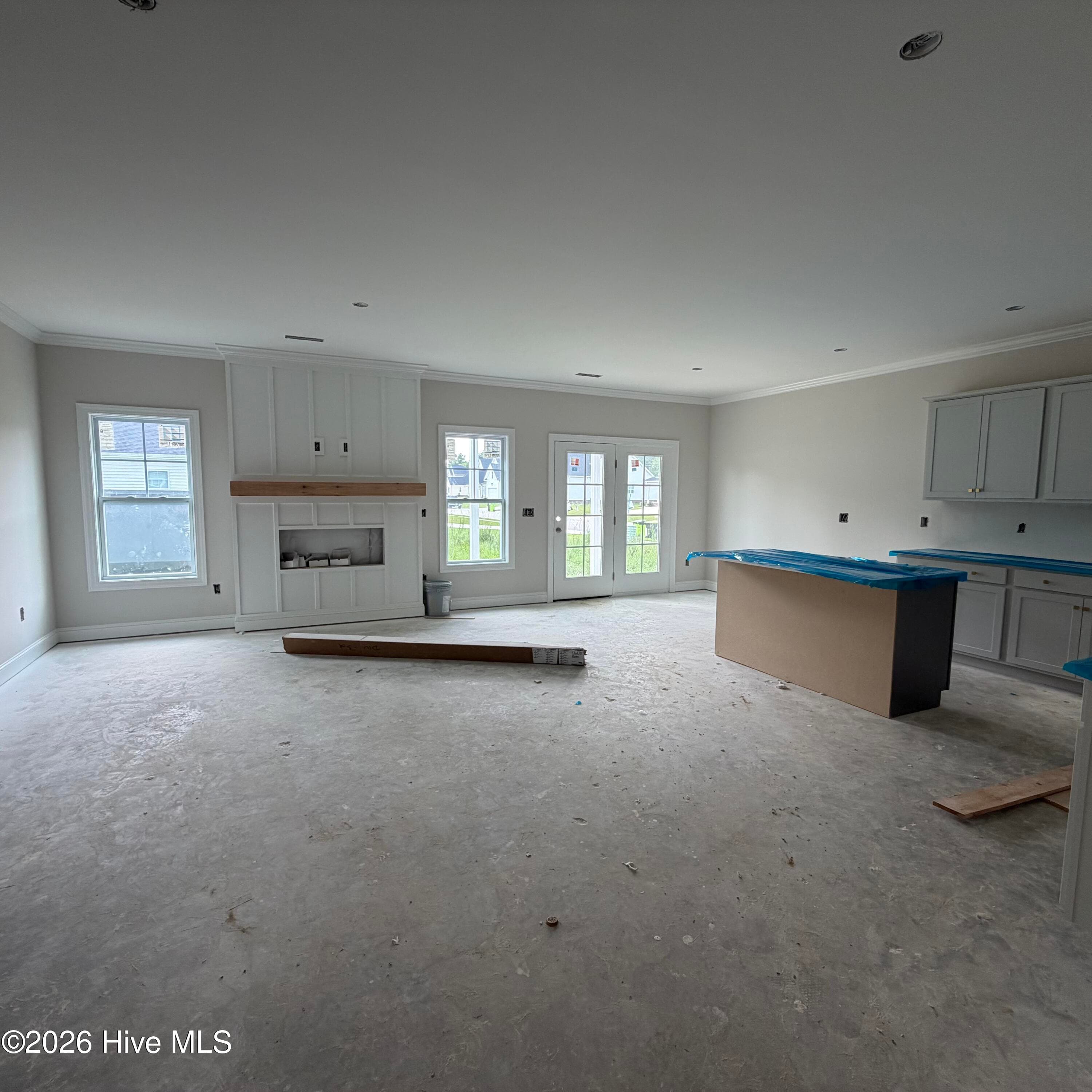 spacious open living- breakfast -kitchen concept - 3229 Meadow Drive, Farmville, NC 27828