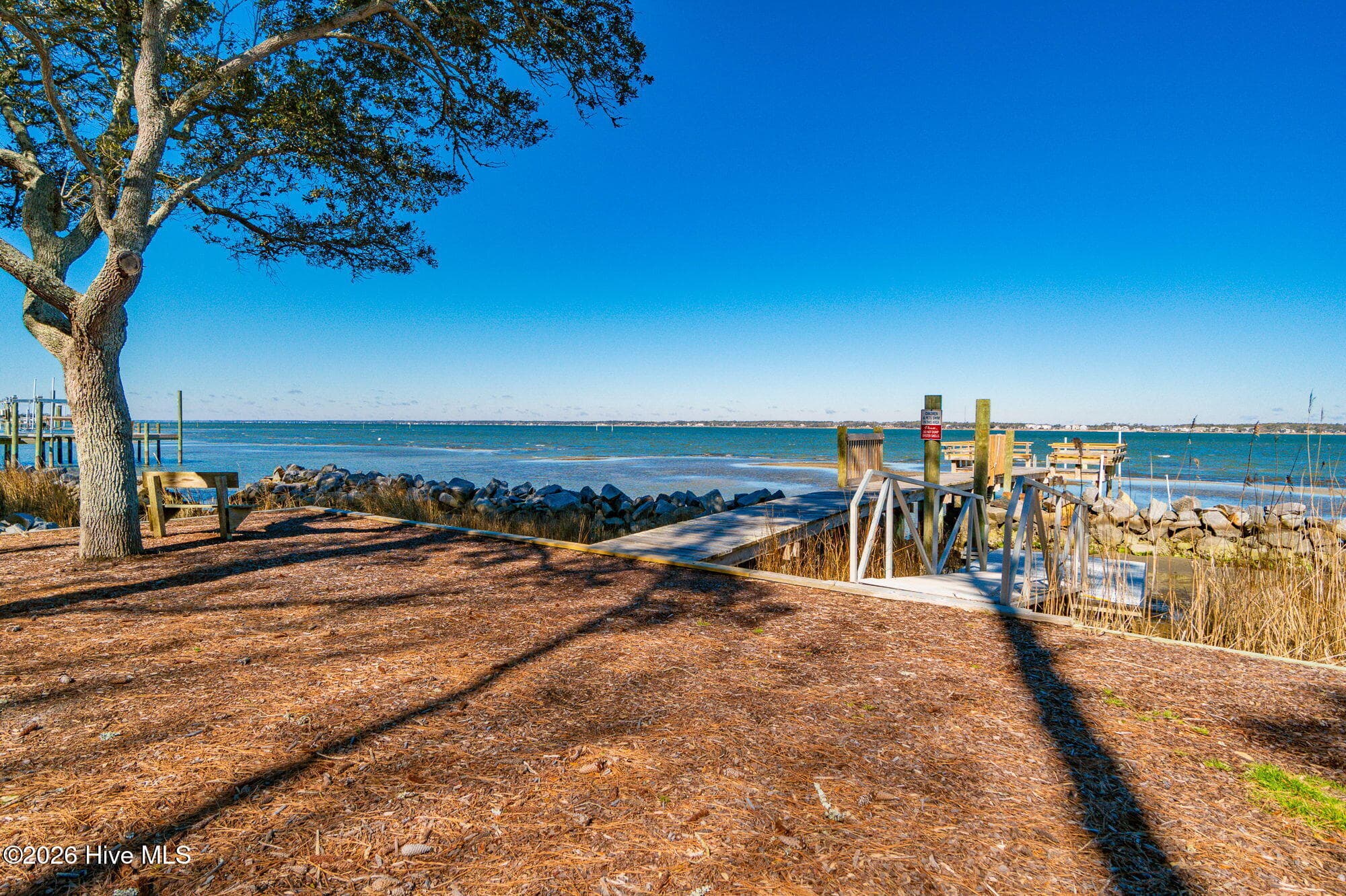 Sound Front Park - 114 Juniper Road, Pine Knoll Shores, NC 28512