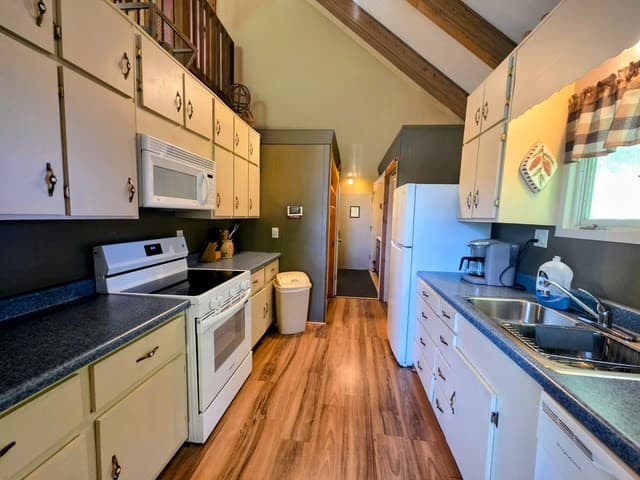 Residential at 561 Deals Gap Road, Robbinsville, NC 28713, photo 7 of 37