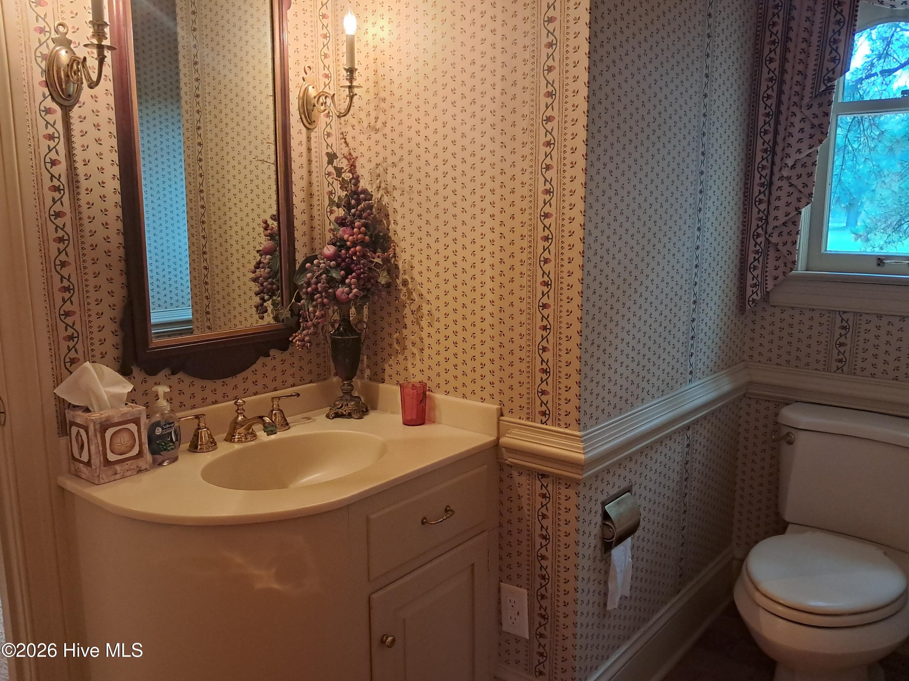 Guest house bathroom - 316 First Street, Hookerton, NC 28538