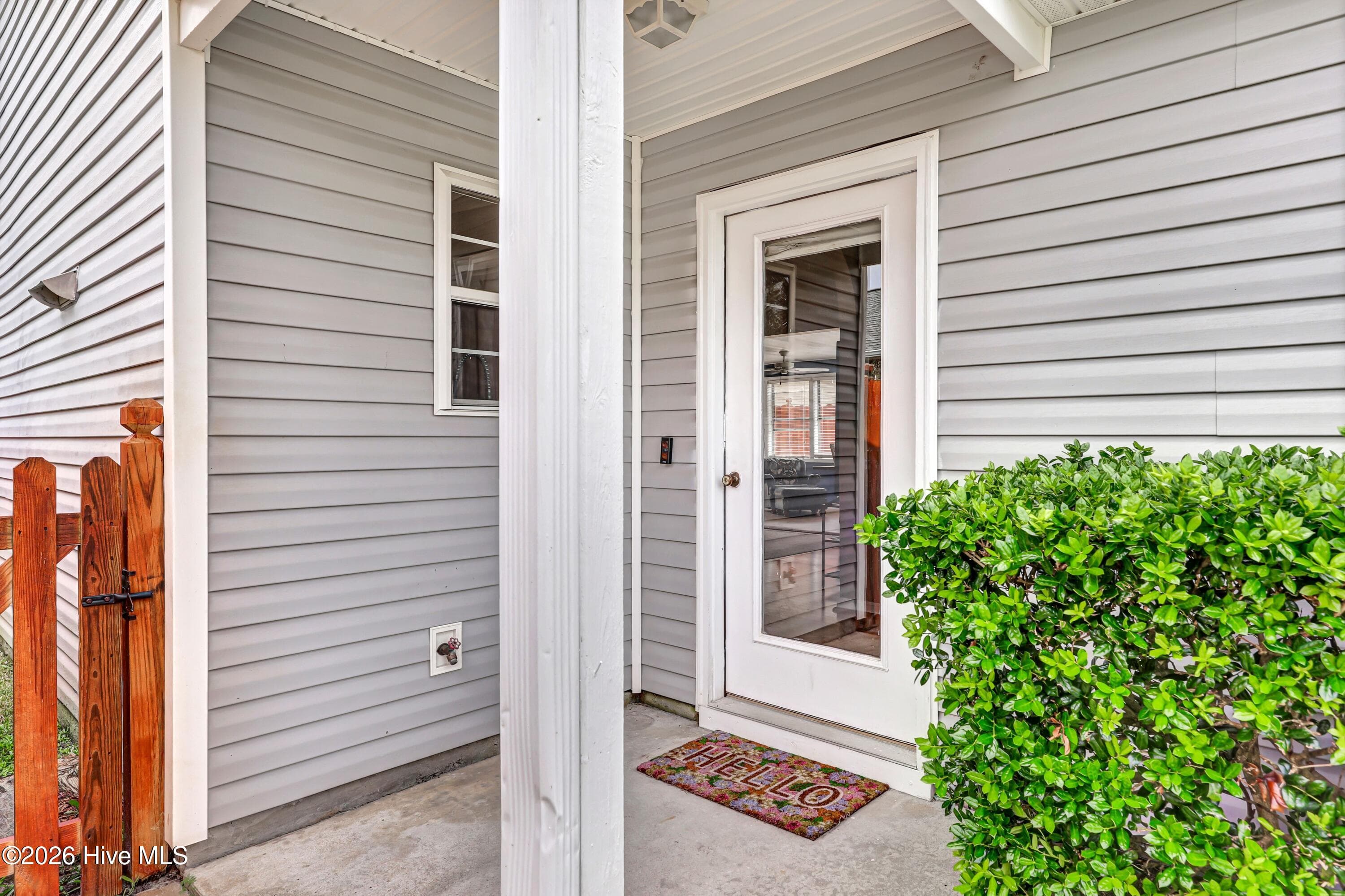 Single Family Residence at 7302 Vespar Court, Wilmington, NC 28411, photo 3 of 31