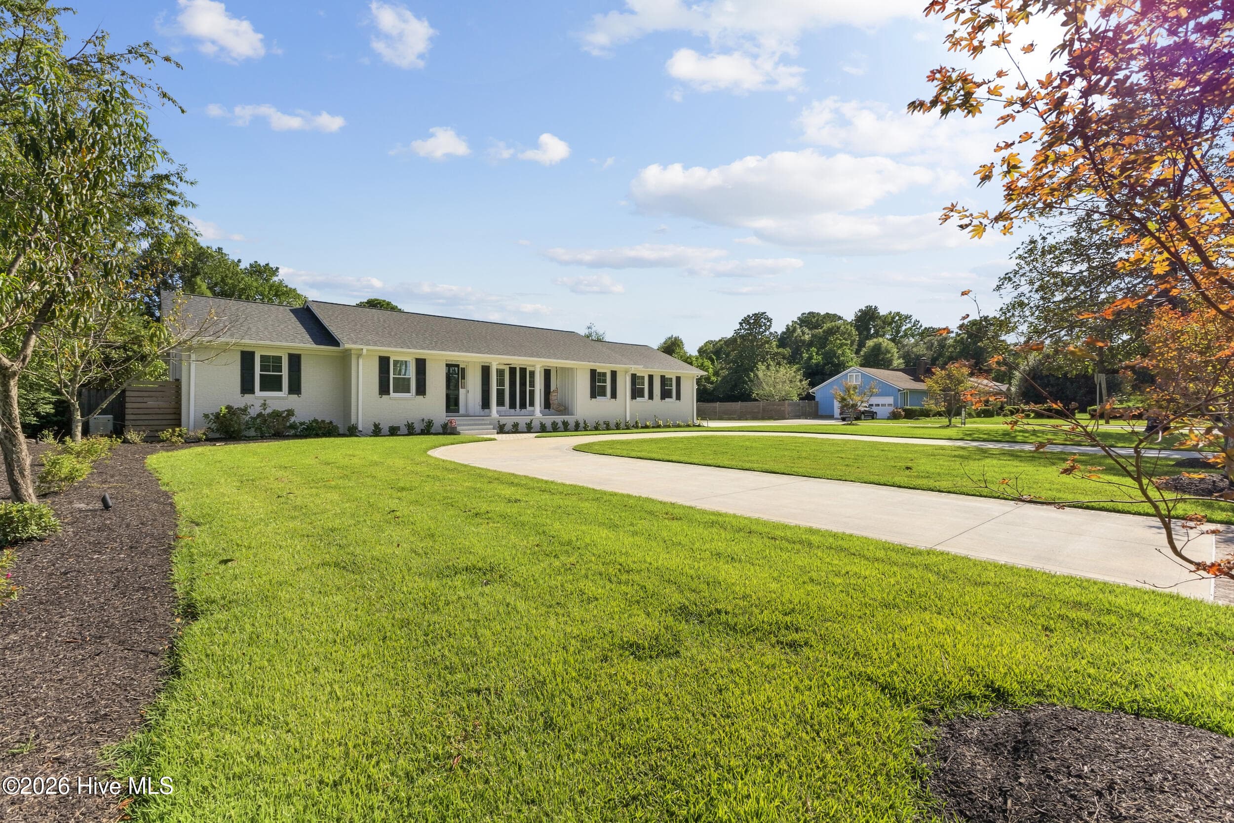 Single Family Residence at 310 Bretonshire Road, Wilmington, NC 28405, photo 3 of 74