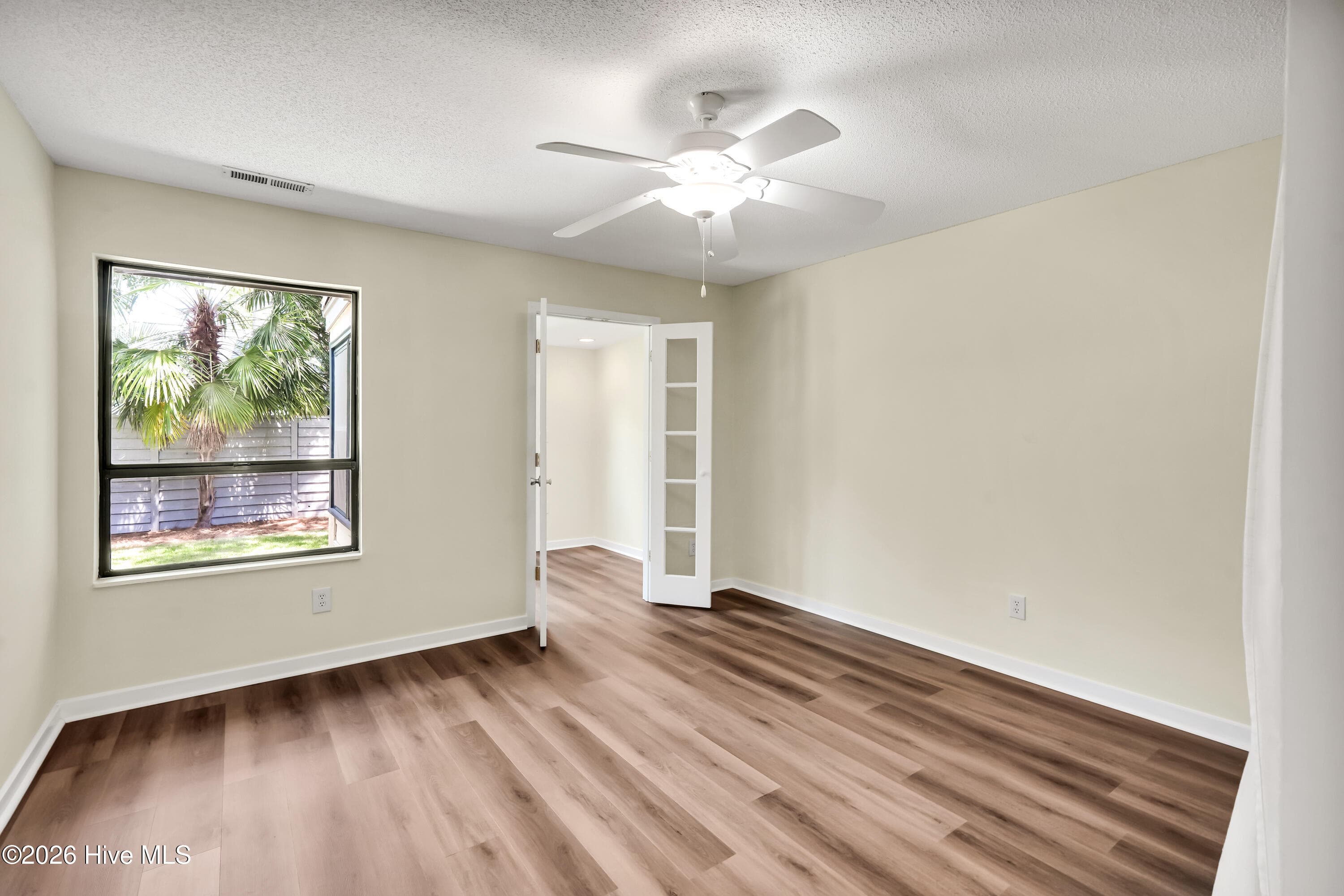 Townhouse at 1433 Villa Place E, Wilmington, NC 28409, photo 27 of 53