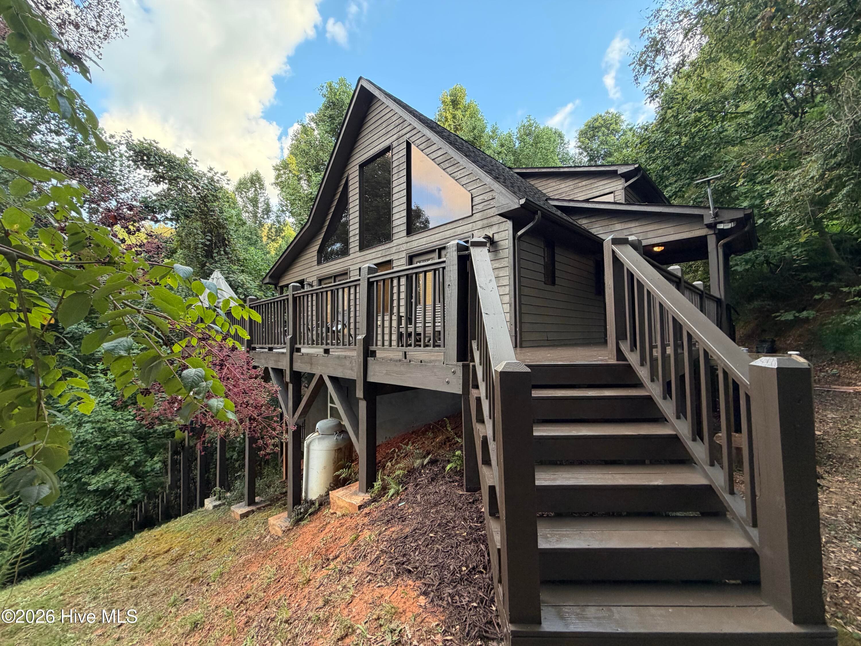 Single Family Residence at 660 Buck Ridge Drive, Murphy, NC 28906, photo 4 of 77
