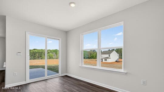 Single Family Residence at 515 Chestnut Oak Drive, Sanford, NC 27332, photo 14 of 34