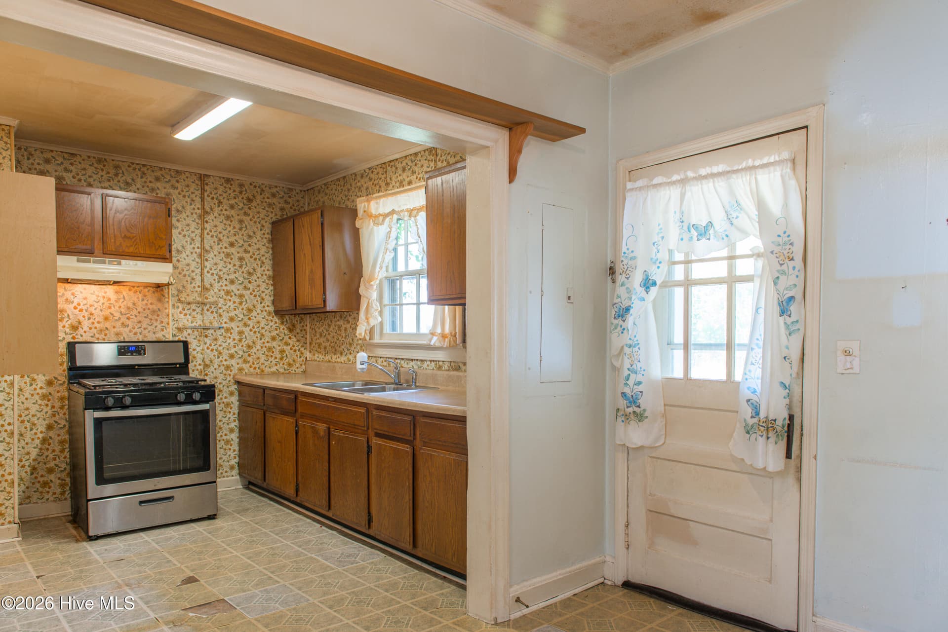 Single Family Residence at 2127 Klein Road, Wilmington, NC 28405, photo 20 of 42