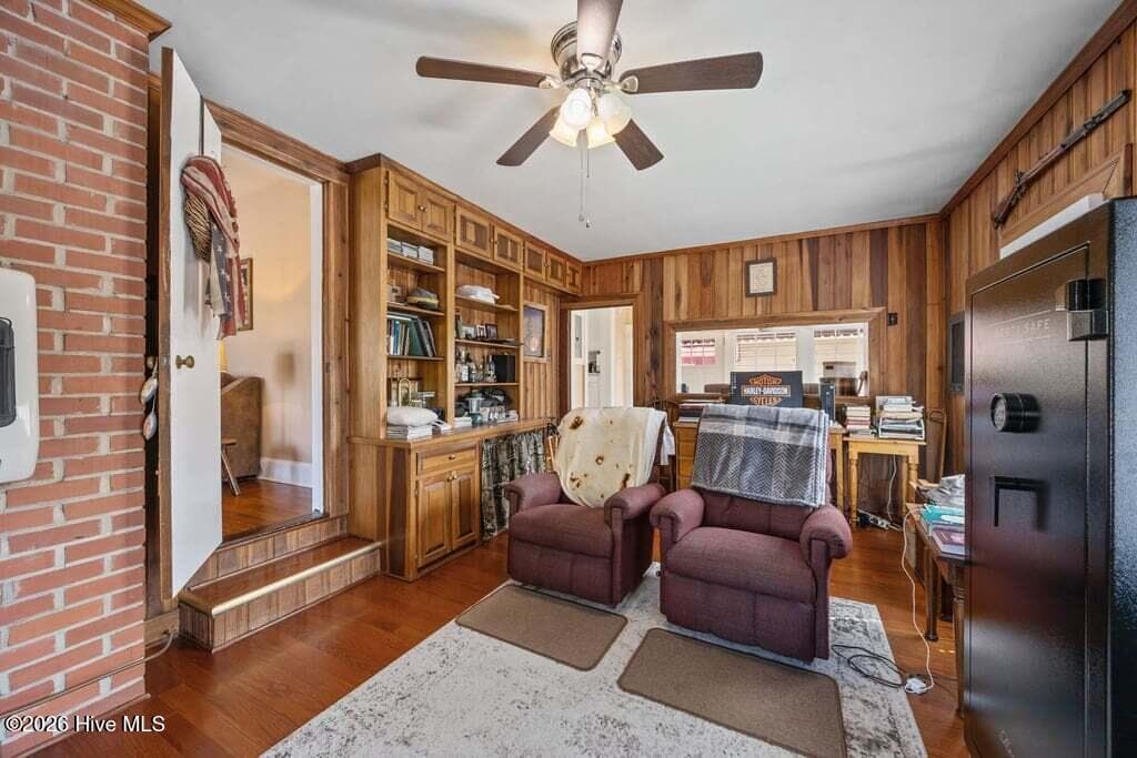 DEN - 1307 N Respess Street, Washington, NC 27889