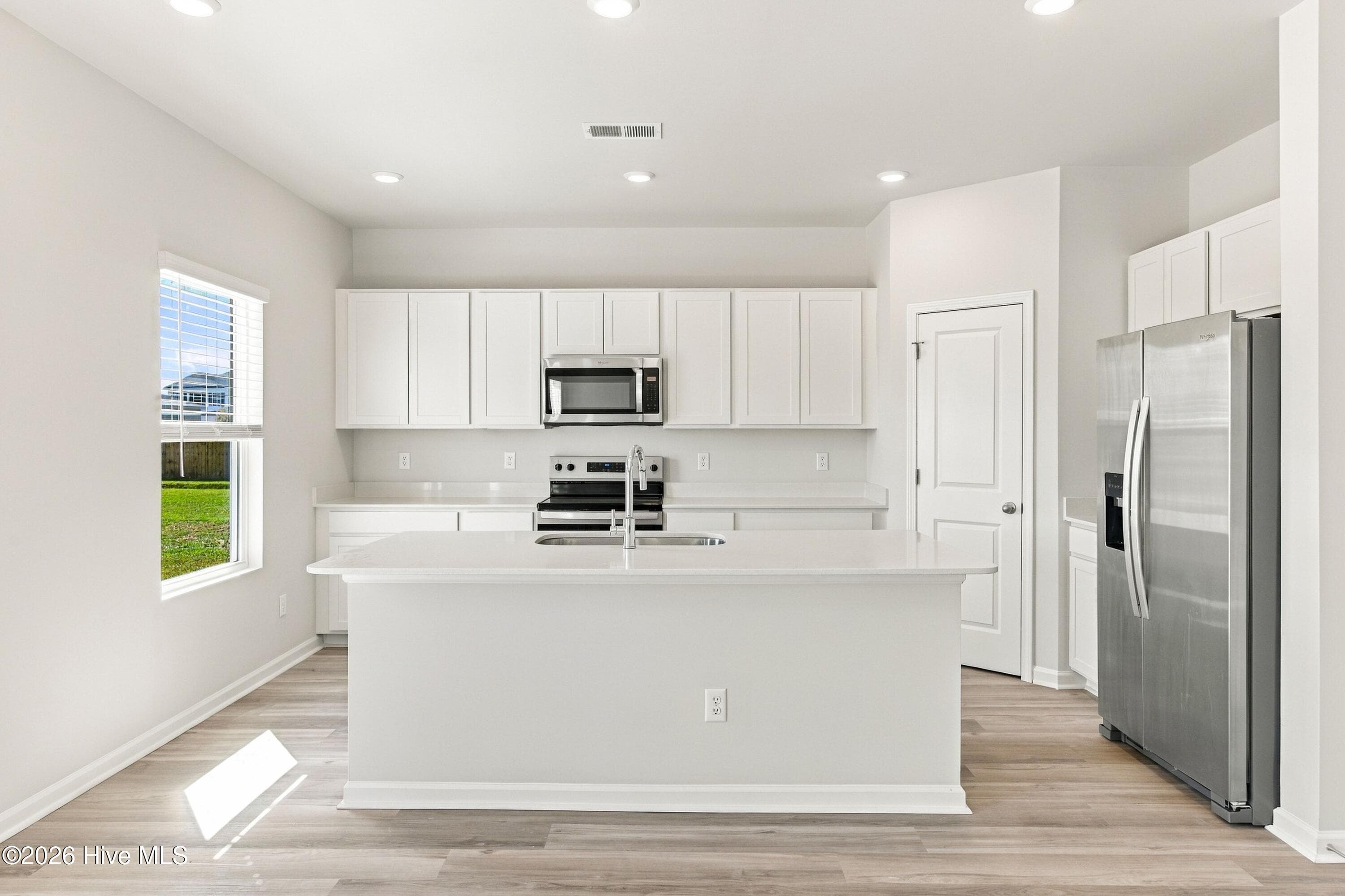 Single Family Residence at 141 N Squires Run Lane, Richlands, NC 28574, photo 23 of 105