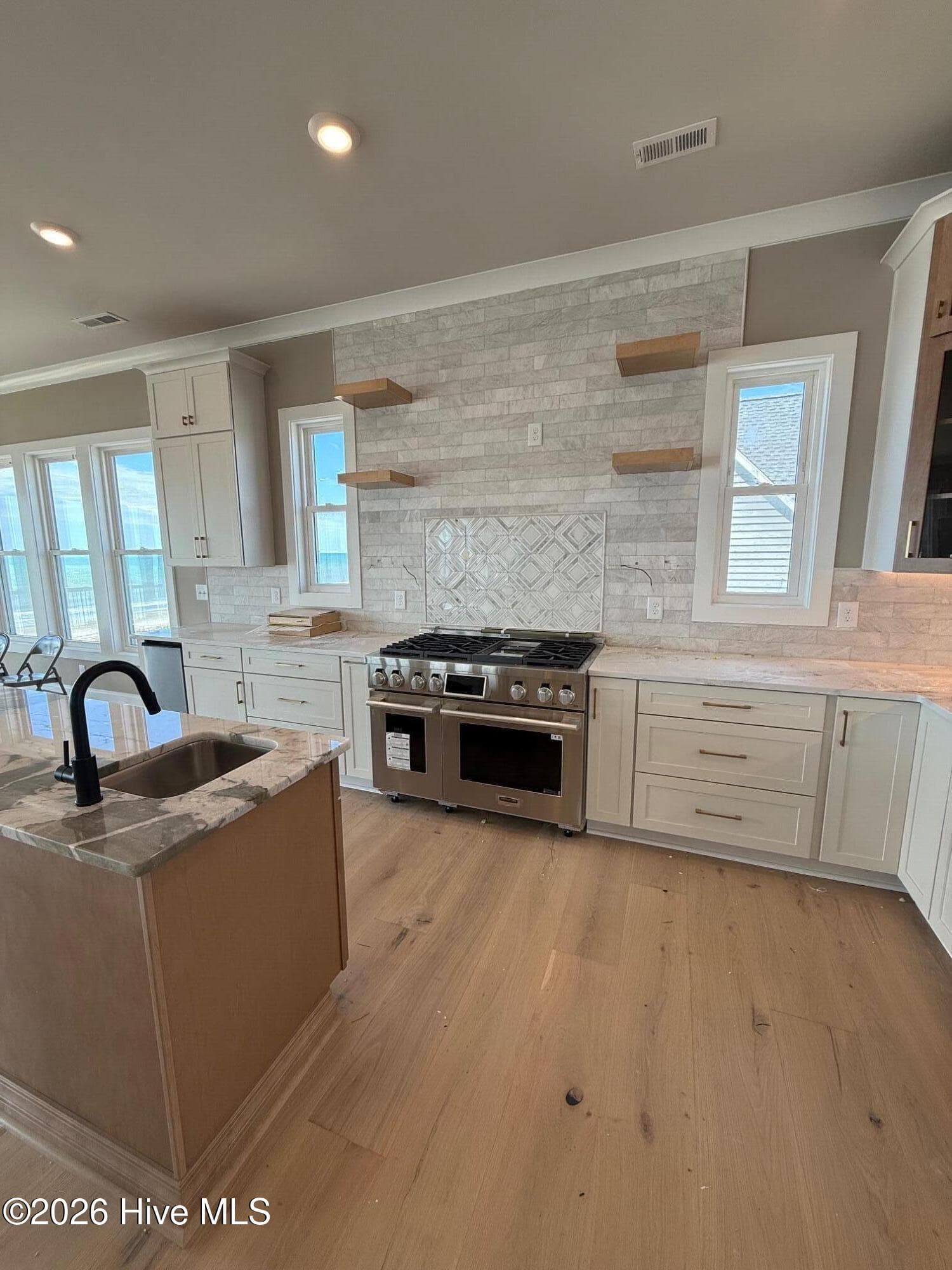 LG Top Of The Line Signature Stove - 3405 Ocean Drive ., Emerald Isle, NC 28594