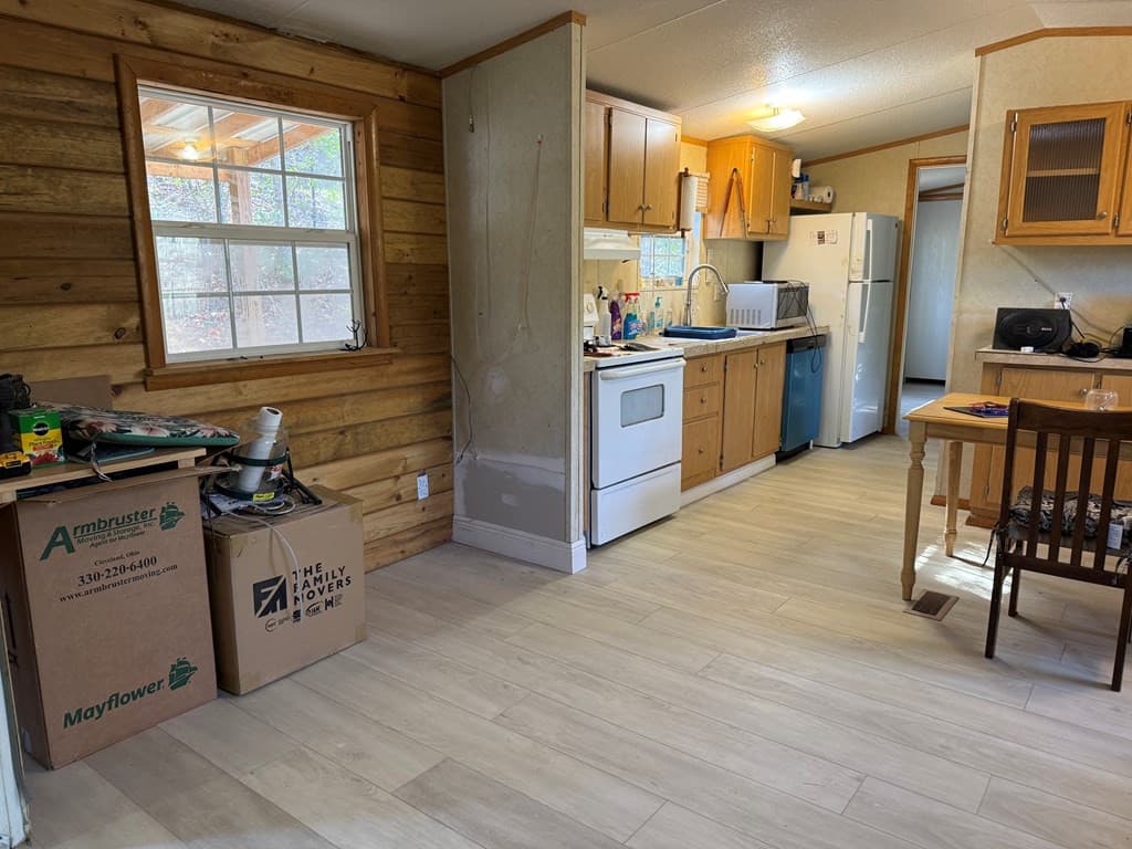 Manufactured Home at 108 Sue Lane, Murphy, NC 28906, Murphy, photo 3 of 14
