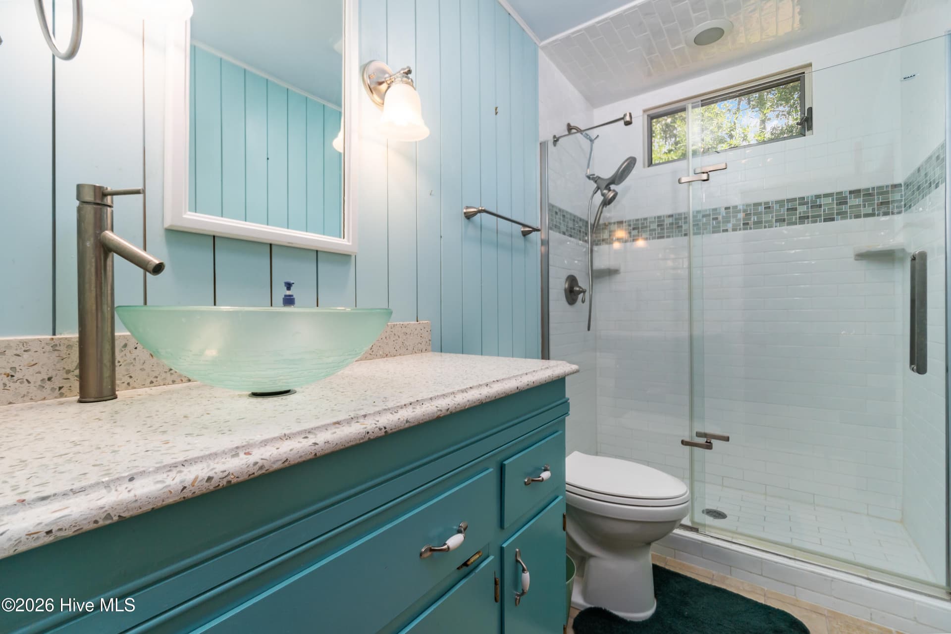 Hall Bathroom - 6200 Ibis Lane, New Bern, NC 28560