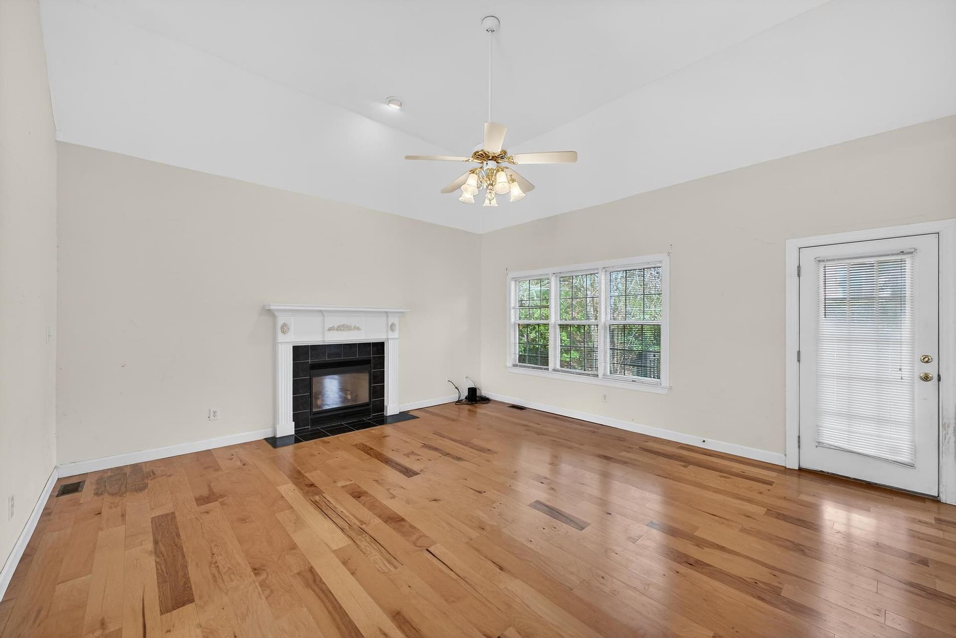 Single Family Residence at 116 Eagles Nest Lane, Aiken, SC 29803, photo 8 of 28