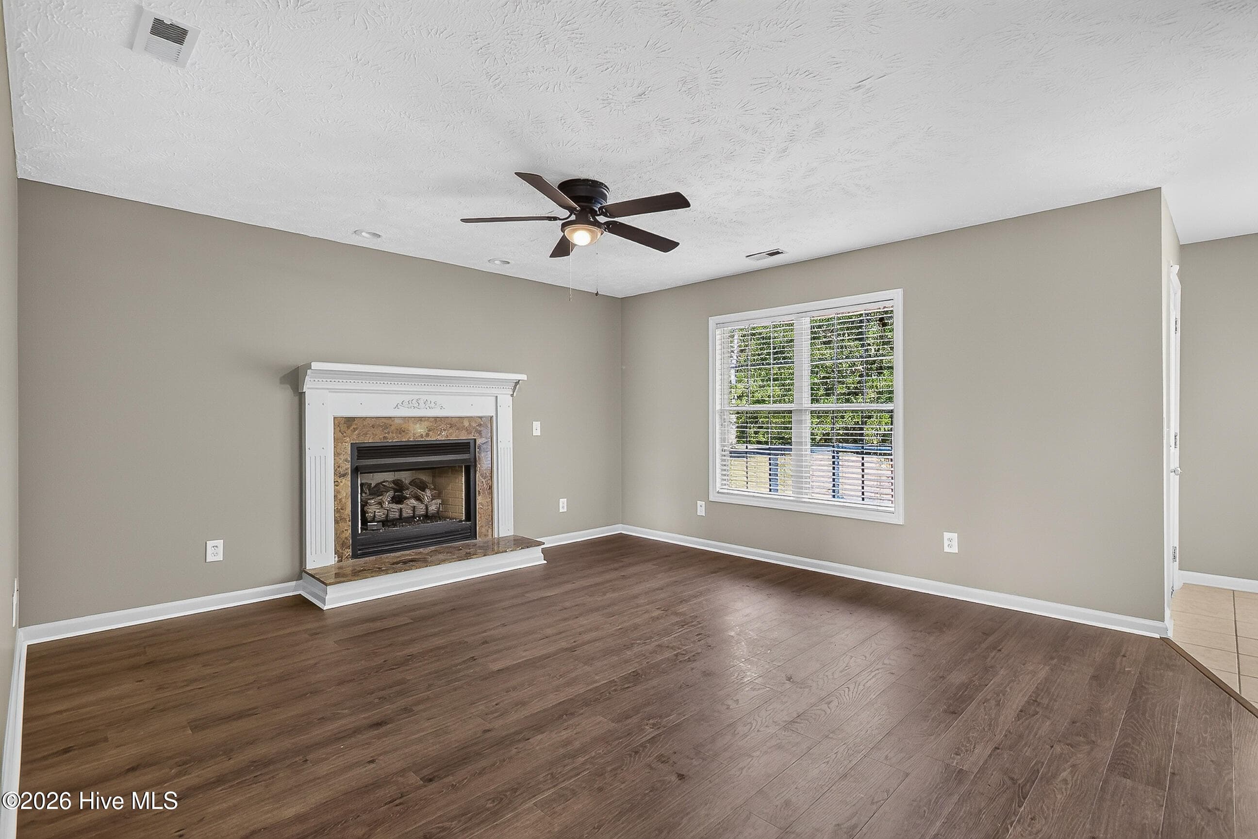 Single Family Residence at 172 E Ridge Court, Jacksonville, NC 28540, photo 11 of 50