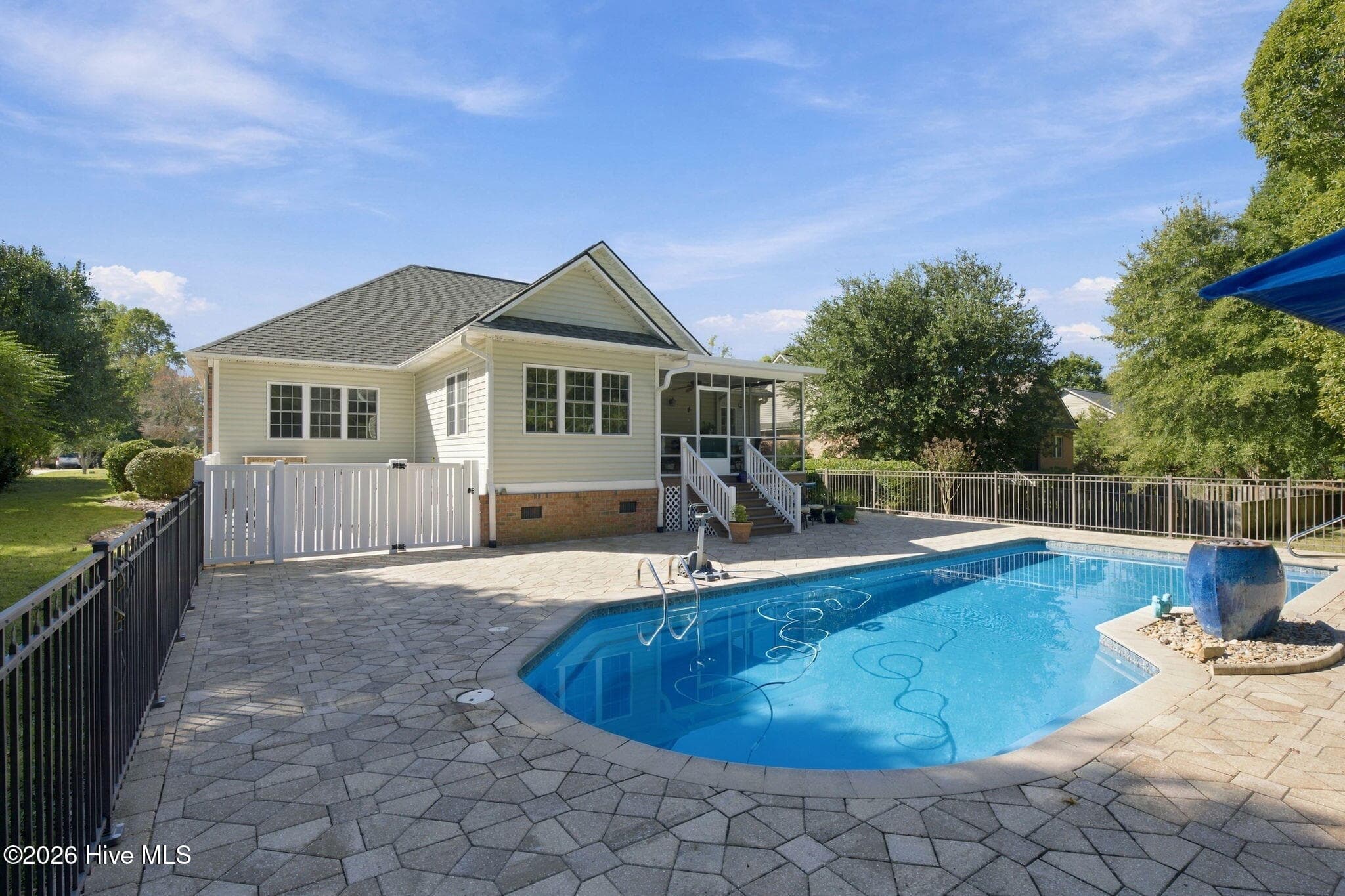 Single Family Residence at 102 Lugano Road, New Bern, NC 28562, photo 4 of 47