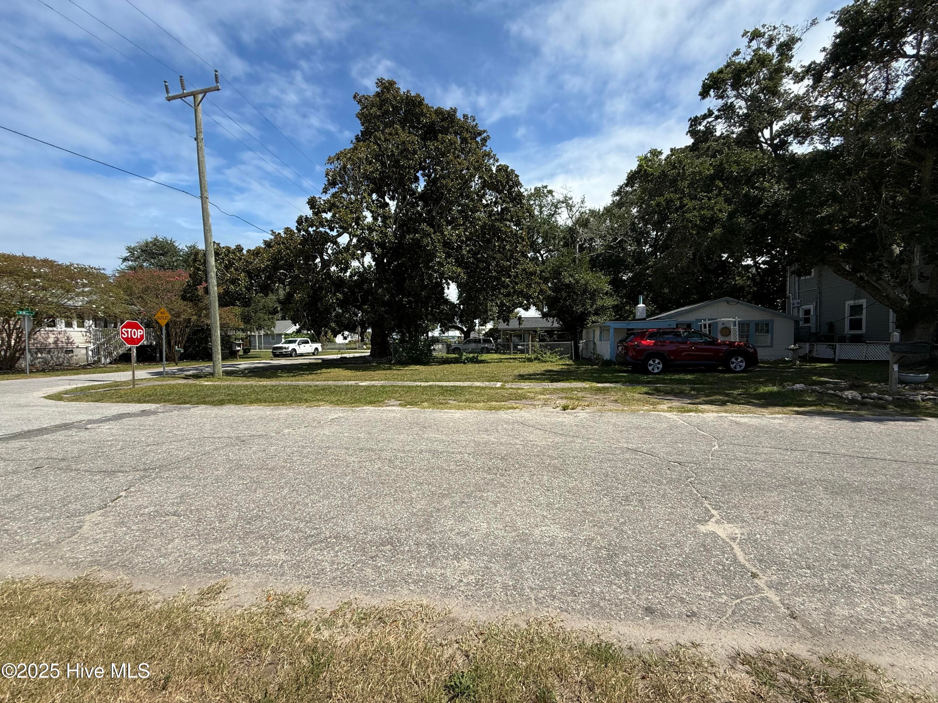 Single Family Residence at 404 N Third Street, Carolina Beach, NC 28428, photo 8 of 11