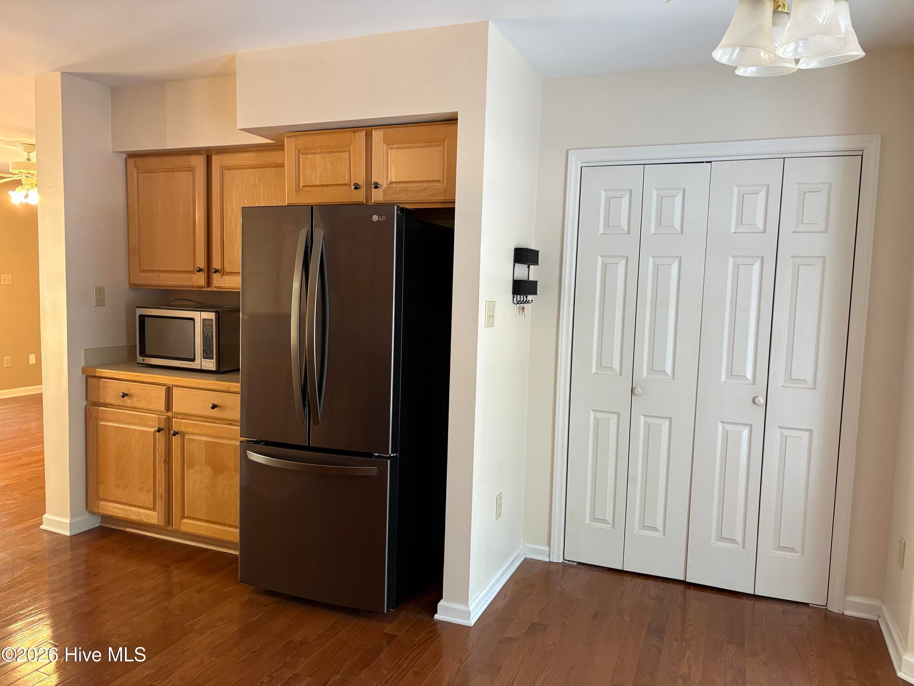 Single Family Residence at 15 Sandpiper Drive, Whispering Pines, NC 28327, Whispering Pines, photo 10 of 54