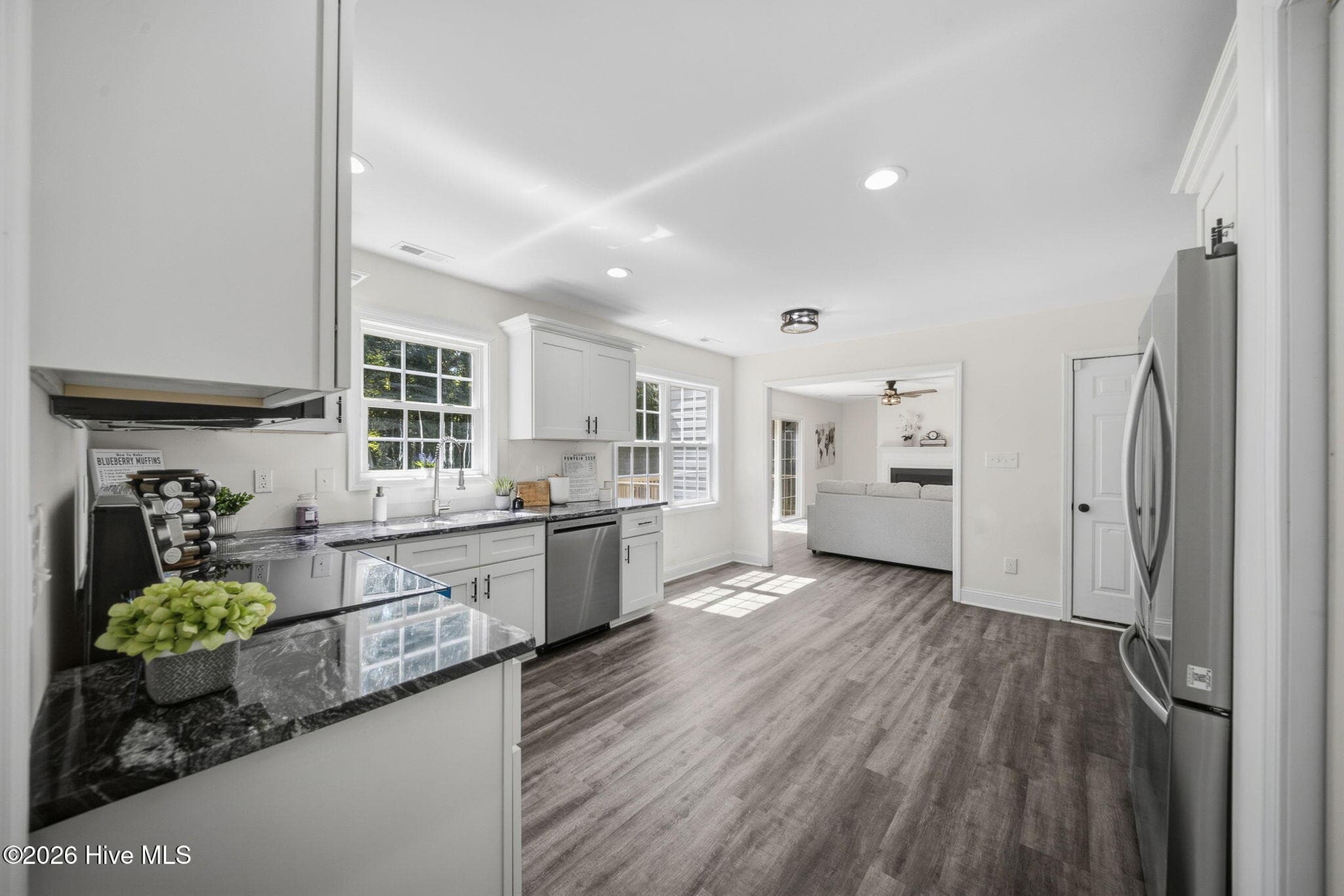 Single Family Residence at 112 Orkney Drive, Jacksonville, NC 28540, photo 22 of 42