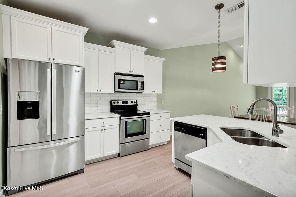Townhouse at 1175 Greensview Circle, Leland, NC 28451, photo 5 of 60