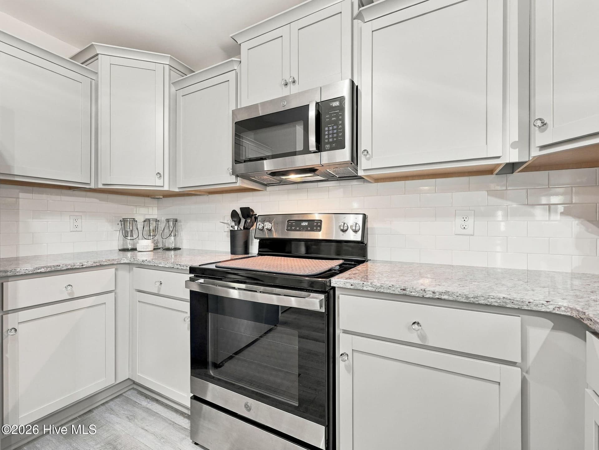 Single Family Residence at 819 Cooke Drive, Hubert, NC 28539, photo 16 of 53