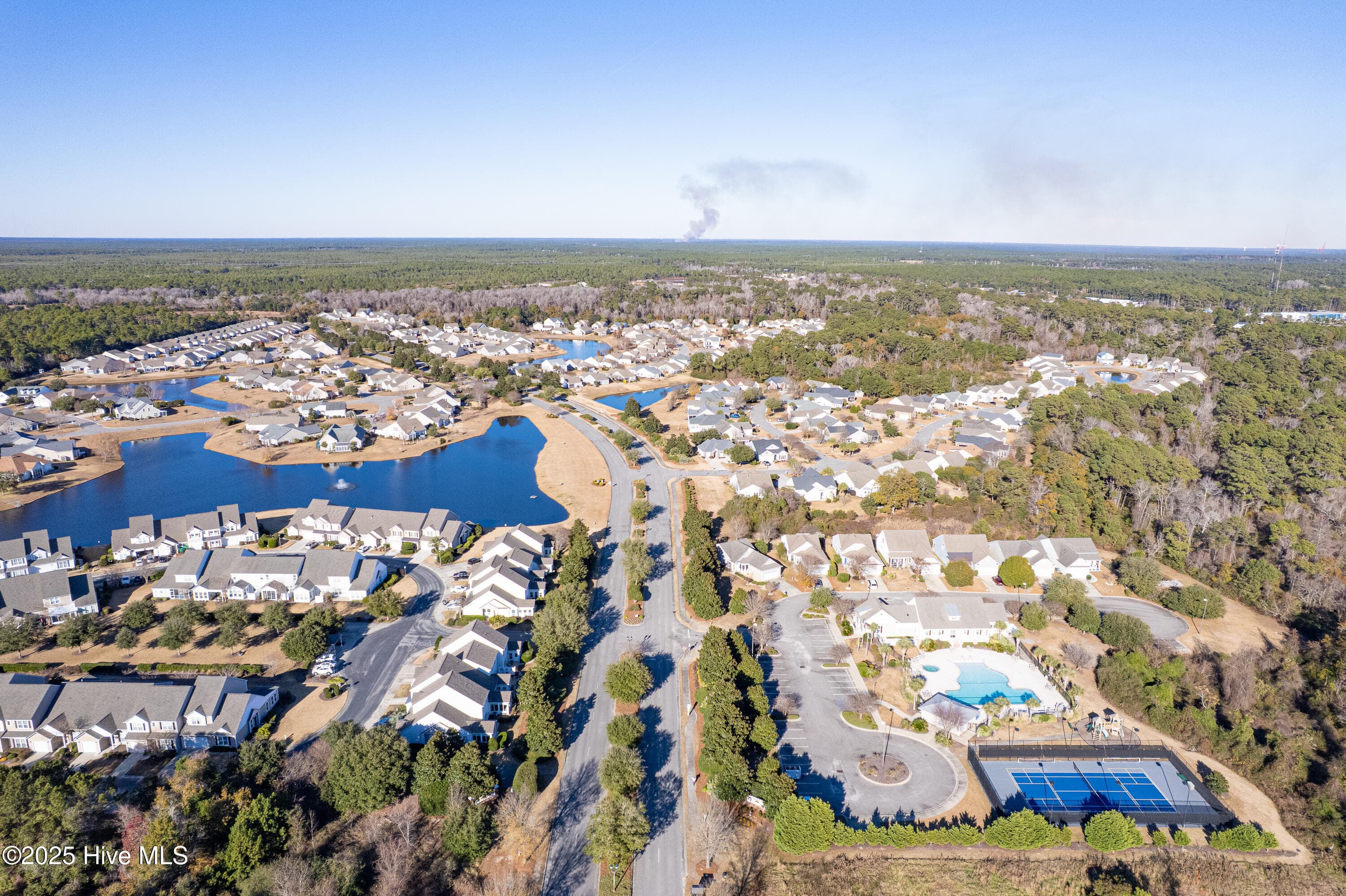 Clubhouse has pool table and exercise room, large kitchen & more for entertaining - 4020 Norseman Loop Unit 2, Southport, NC 28461