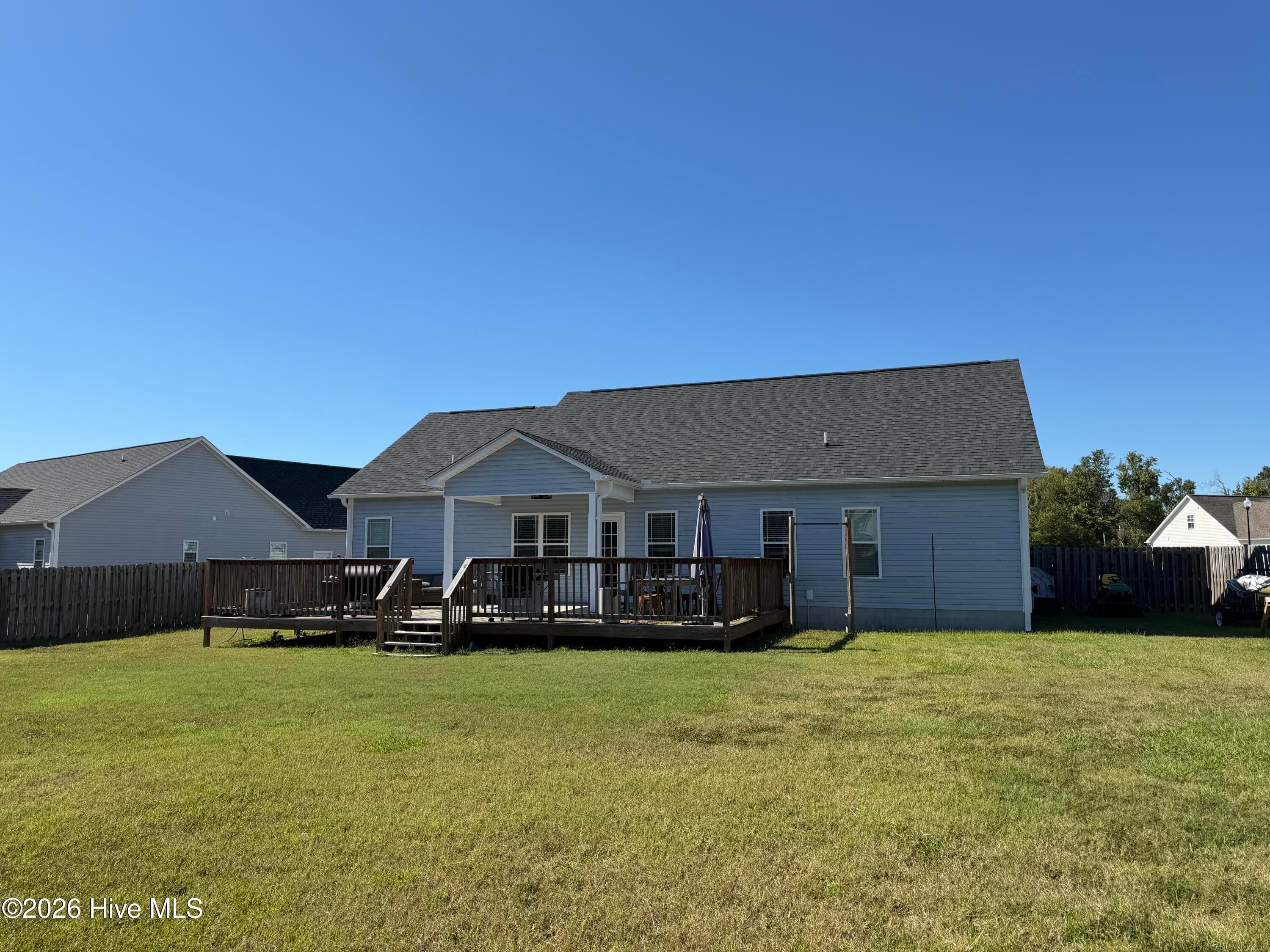 Single Family Residence at 120 Pembury Way, Richlands, NC 28574, photo 11 of 75