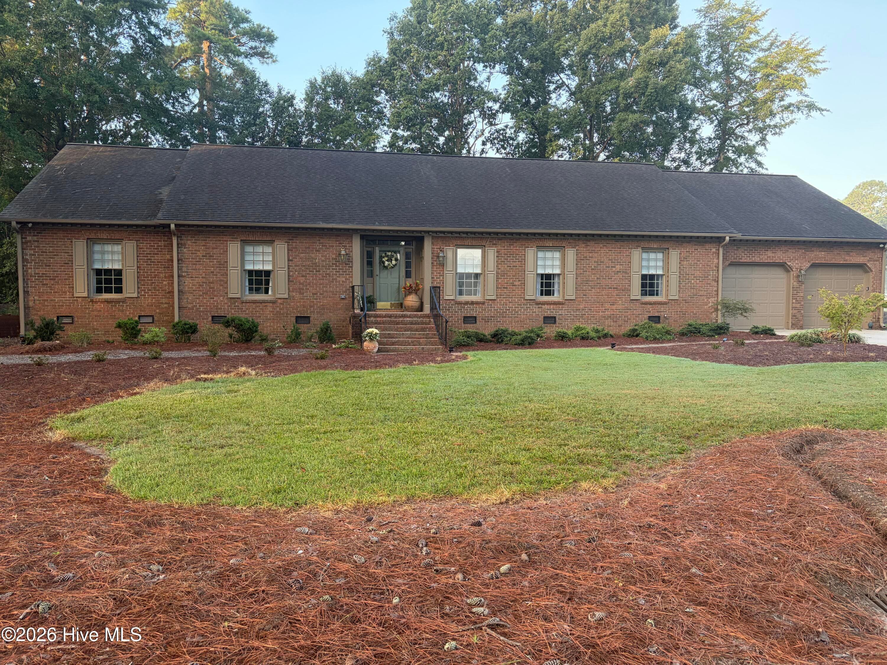 Single Family Residence at 5050 Country Club Drive N, Wilson, NC 27896, photo 3 of 41