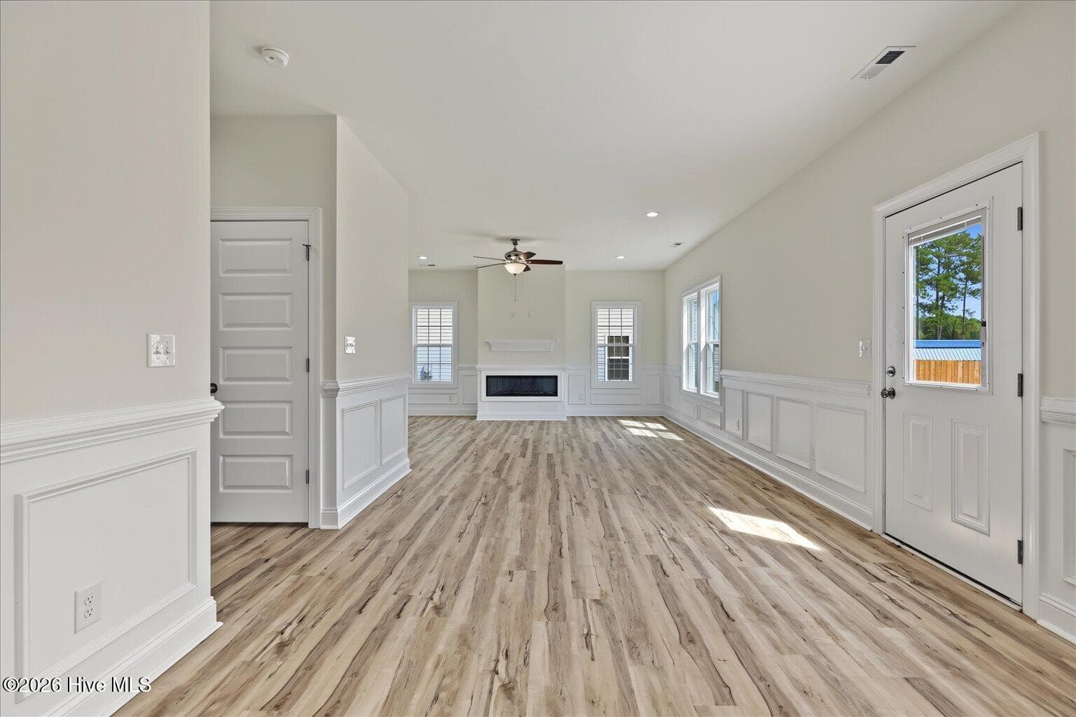 Single Family Residence at 467 Fowler Manning Road, Richlands, NC 28574, photo 17 of 49