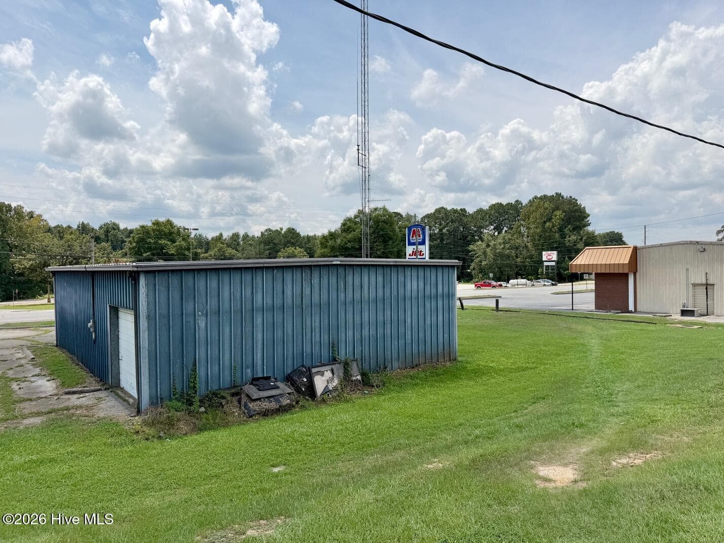 Commercial Sale at 925 Charles Perry Avenue, Sardis, GA 28761, photo 3 of 17