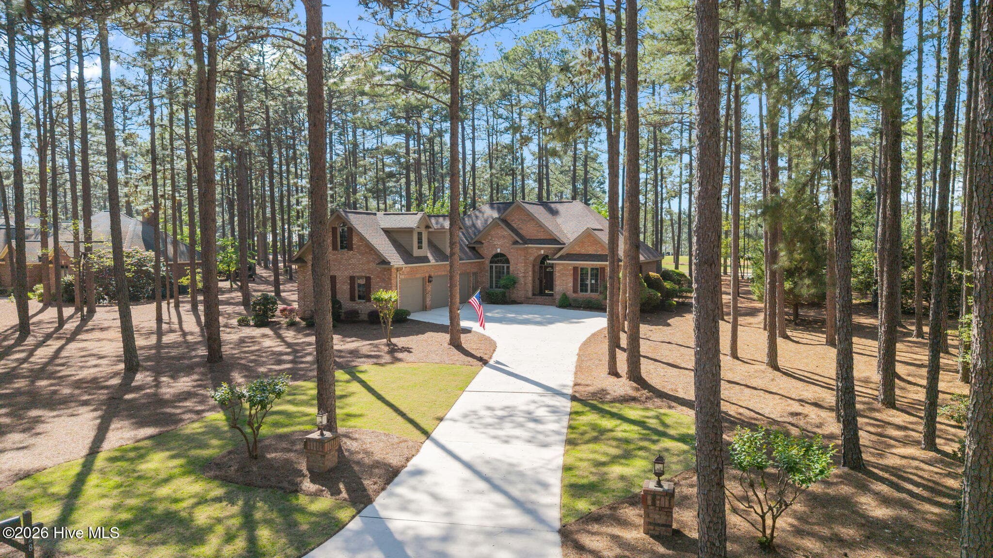 Single Family Residence at 28 Abbottsford Drive, Pinehurst, NC 28374, photo 2 of 51