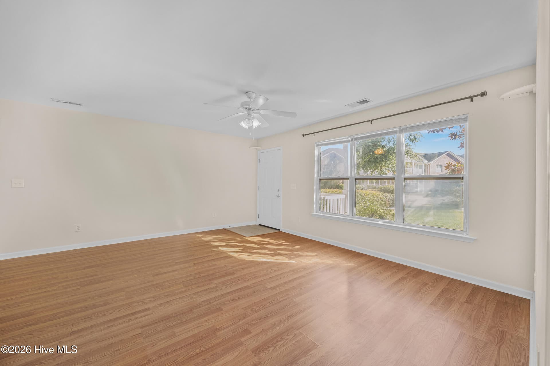 Condominium at 4420 Jay Bird Circle Unit 101, Wilmington, NC 28412, photo 9 of 36